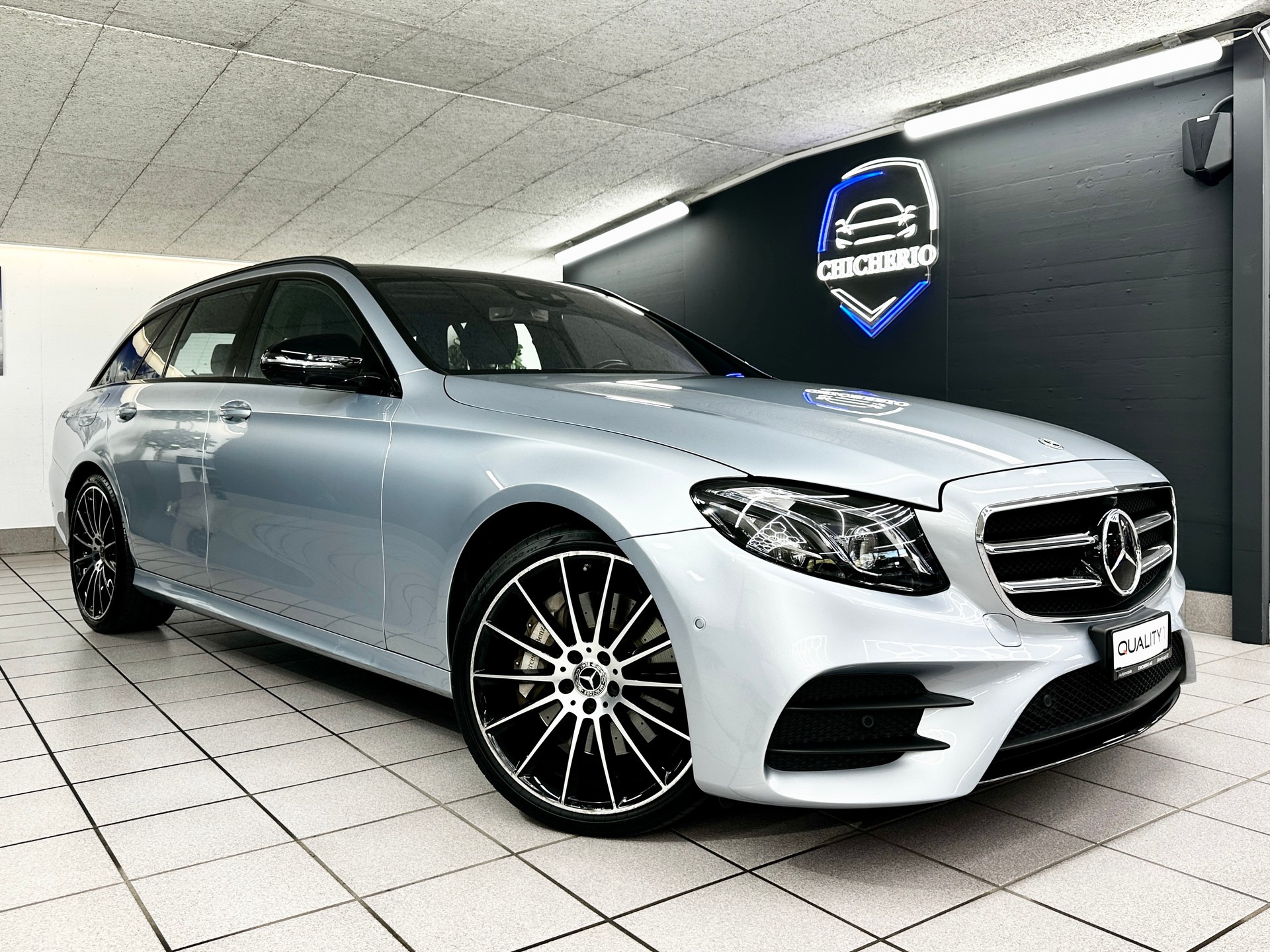 MERCEDES-BENZ E 400 AMG Line 4 Matic 9G-Tronic