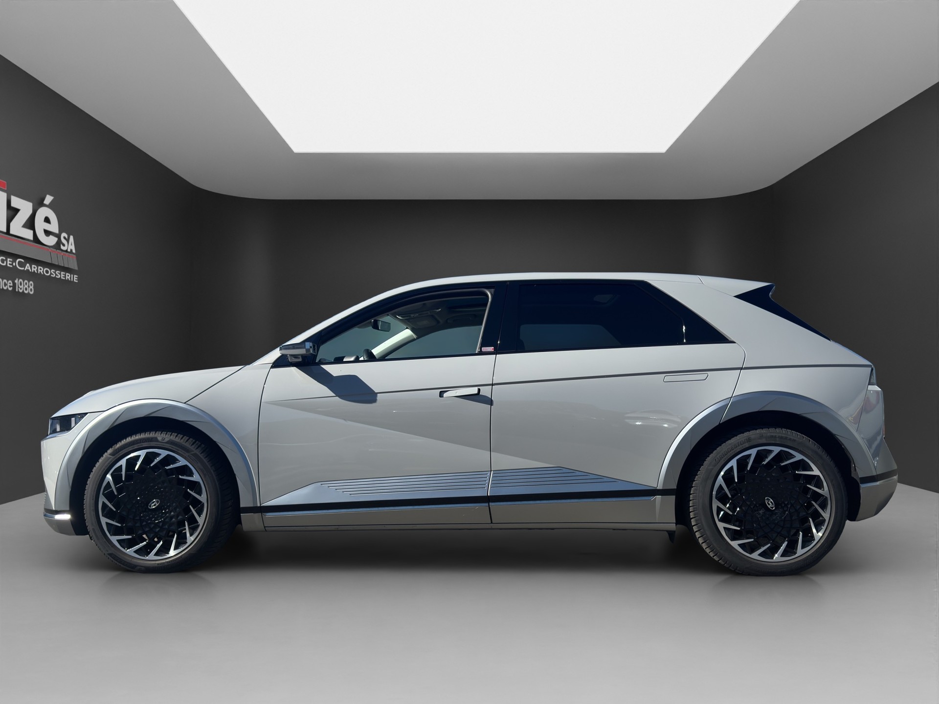 HYUNDAI Ioniq 5 77kWh Vertex 4WD-showroom-element-3