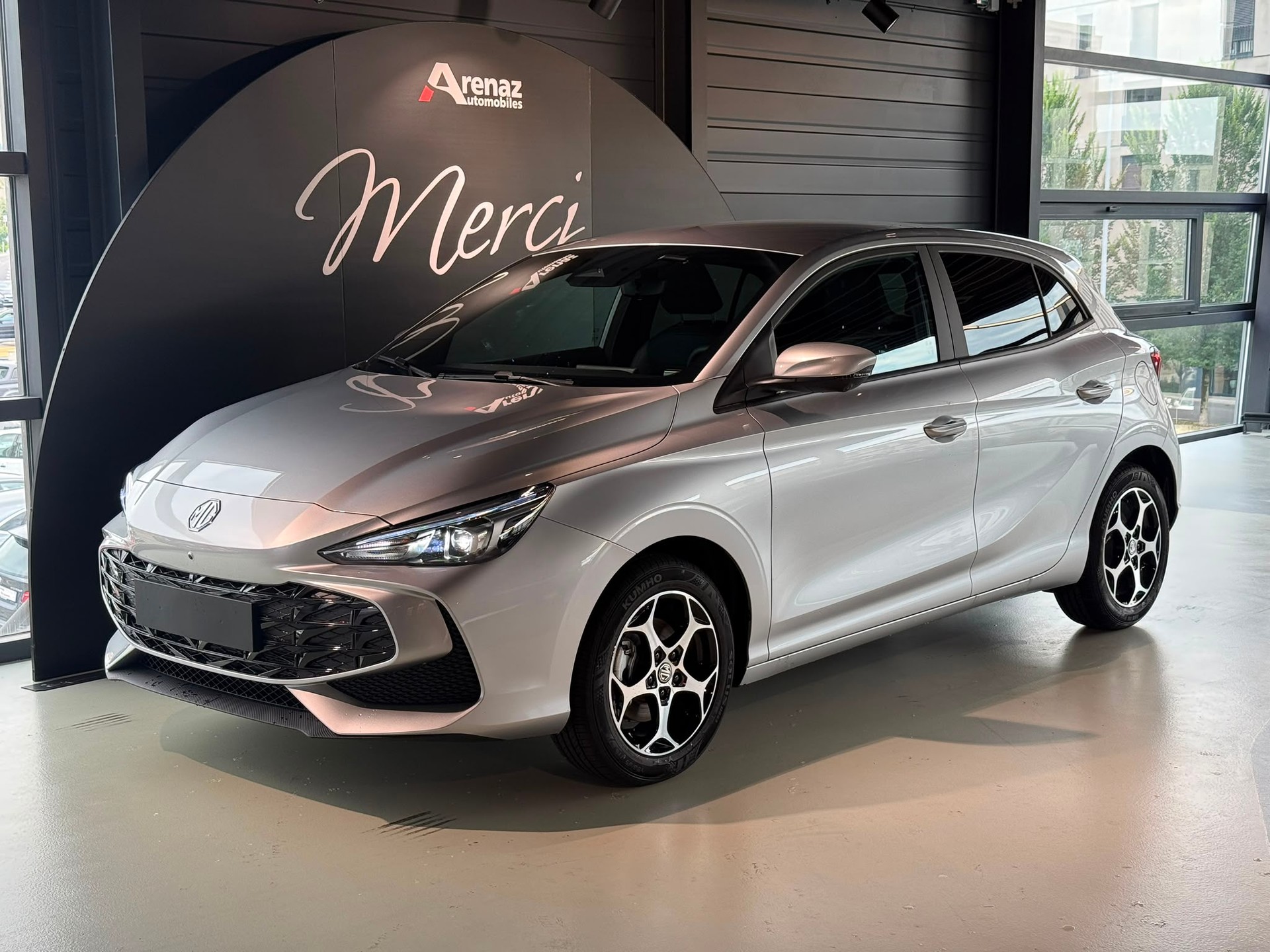 MG 3 1.5 Hybrid Luxury Aut.-showroom-element-2