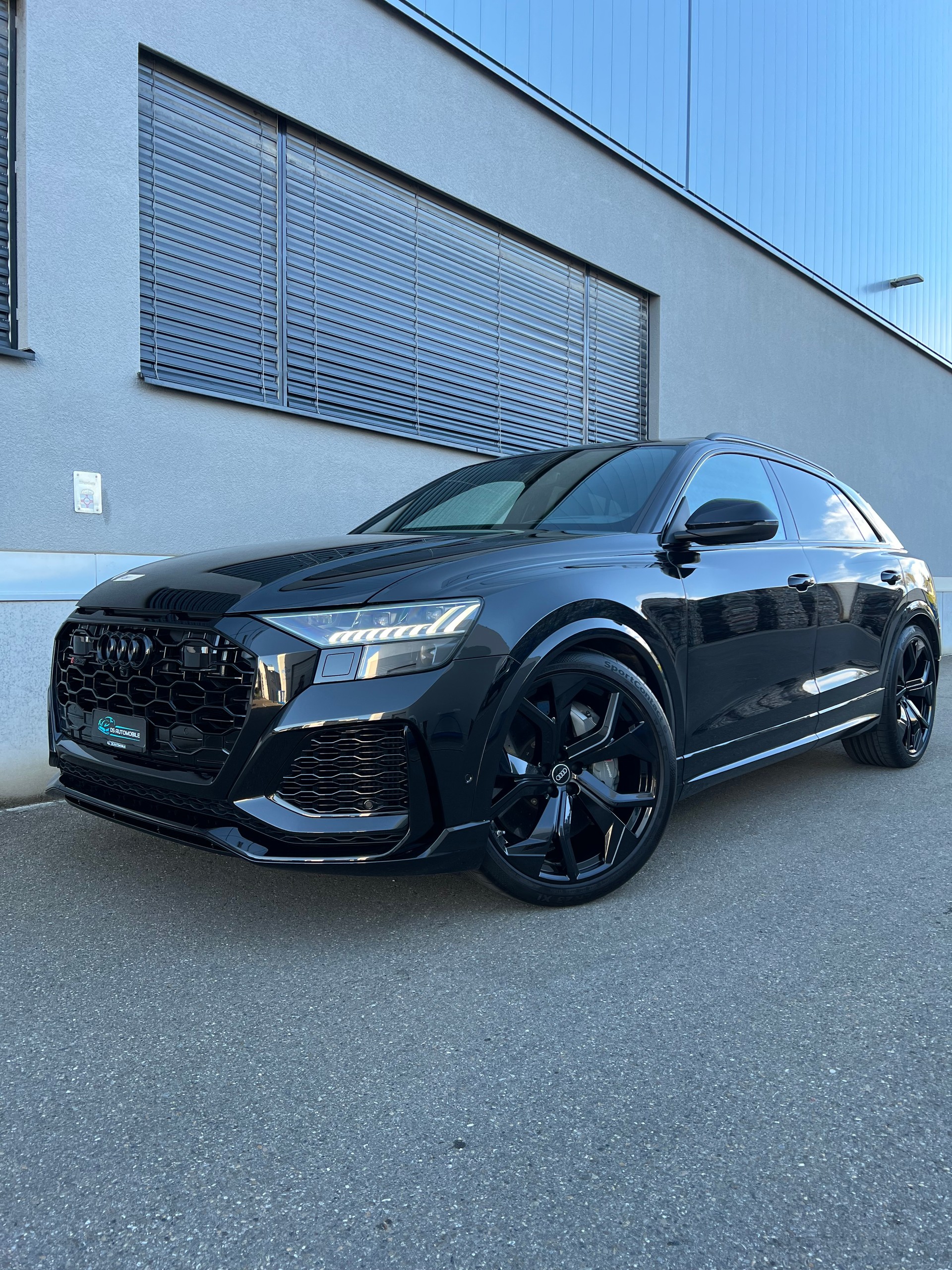 AUDI RSQ8 quattro tiptronic