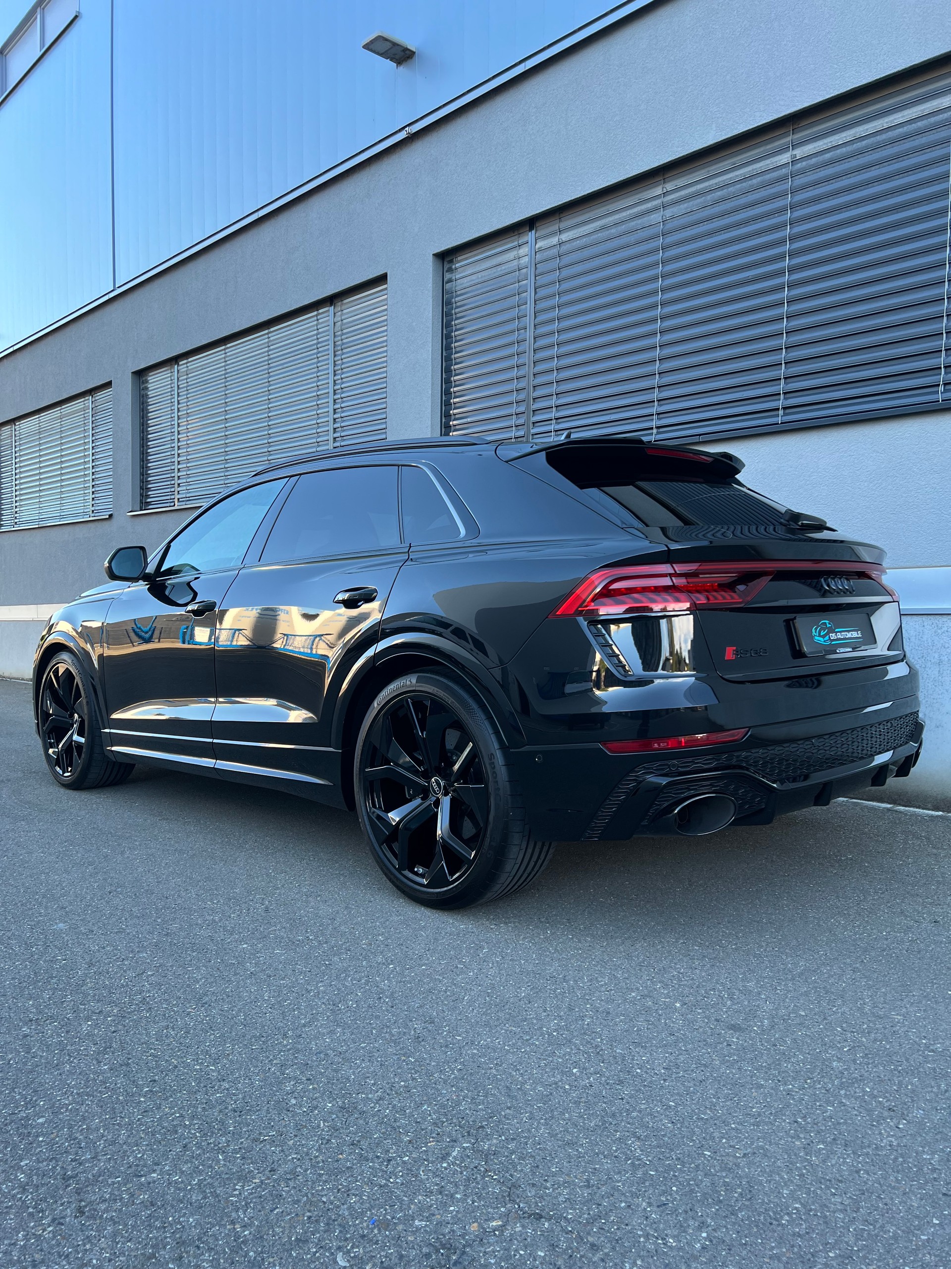 AUDI RSQ8 quattro tiptronic-showroom-element-2