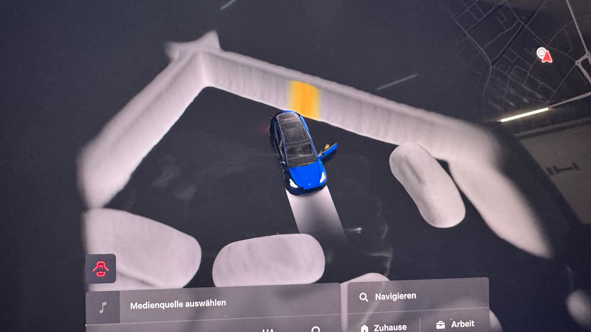 TESLA Model Y Long Range Allrad 514PS / Enhanced Autopilot / Anhängerkupplung-image-11