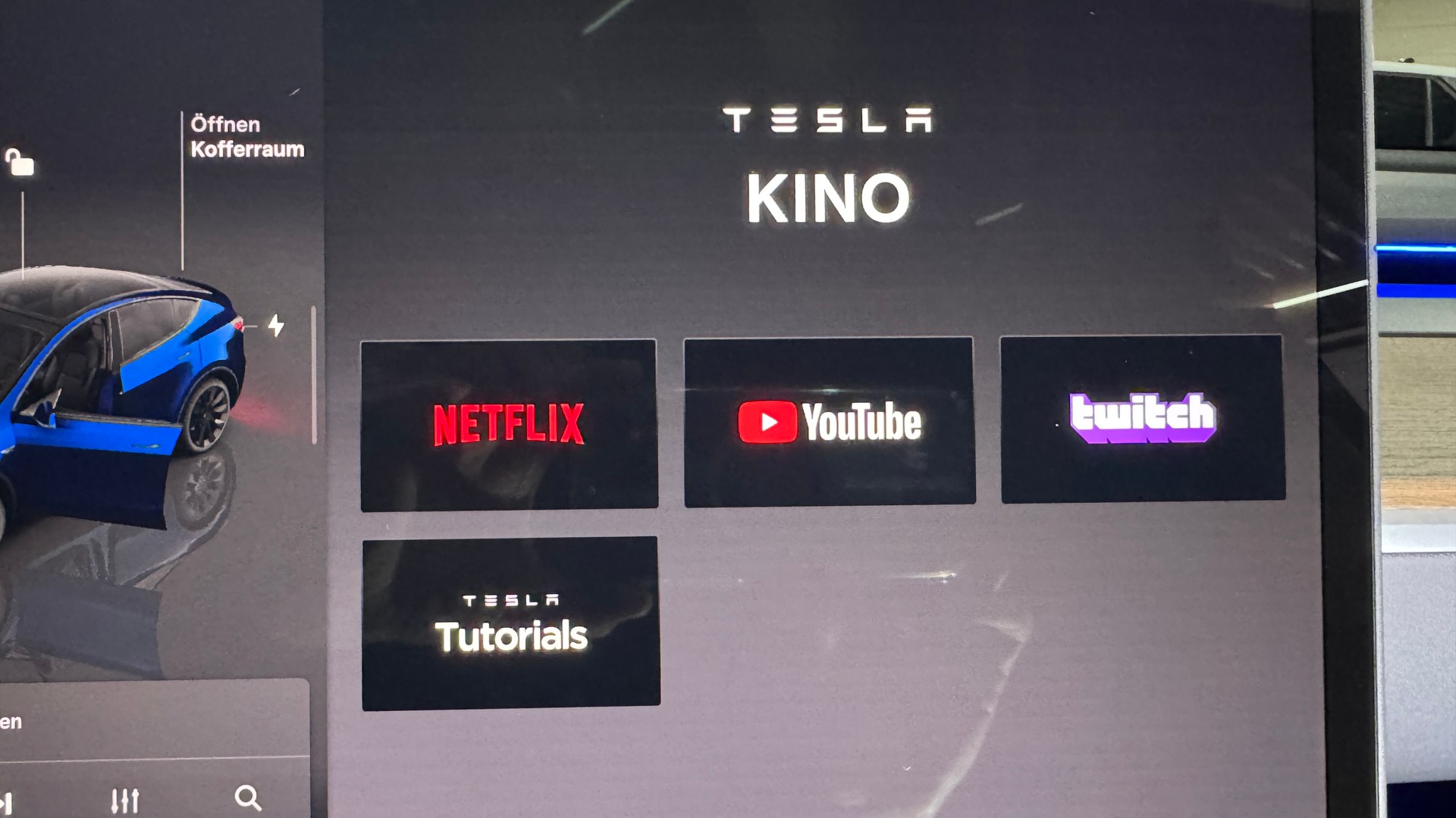 TESLA Model Y Long Range Allrad 514PS / Enhanced Autopilot / Anhängerkupplung-image-12
