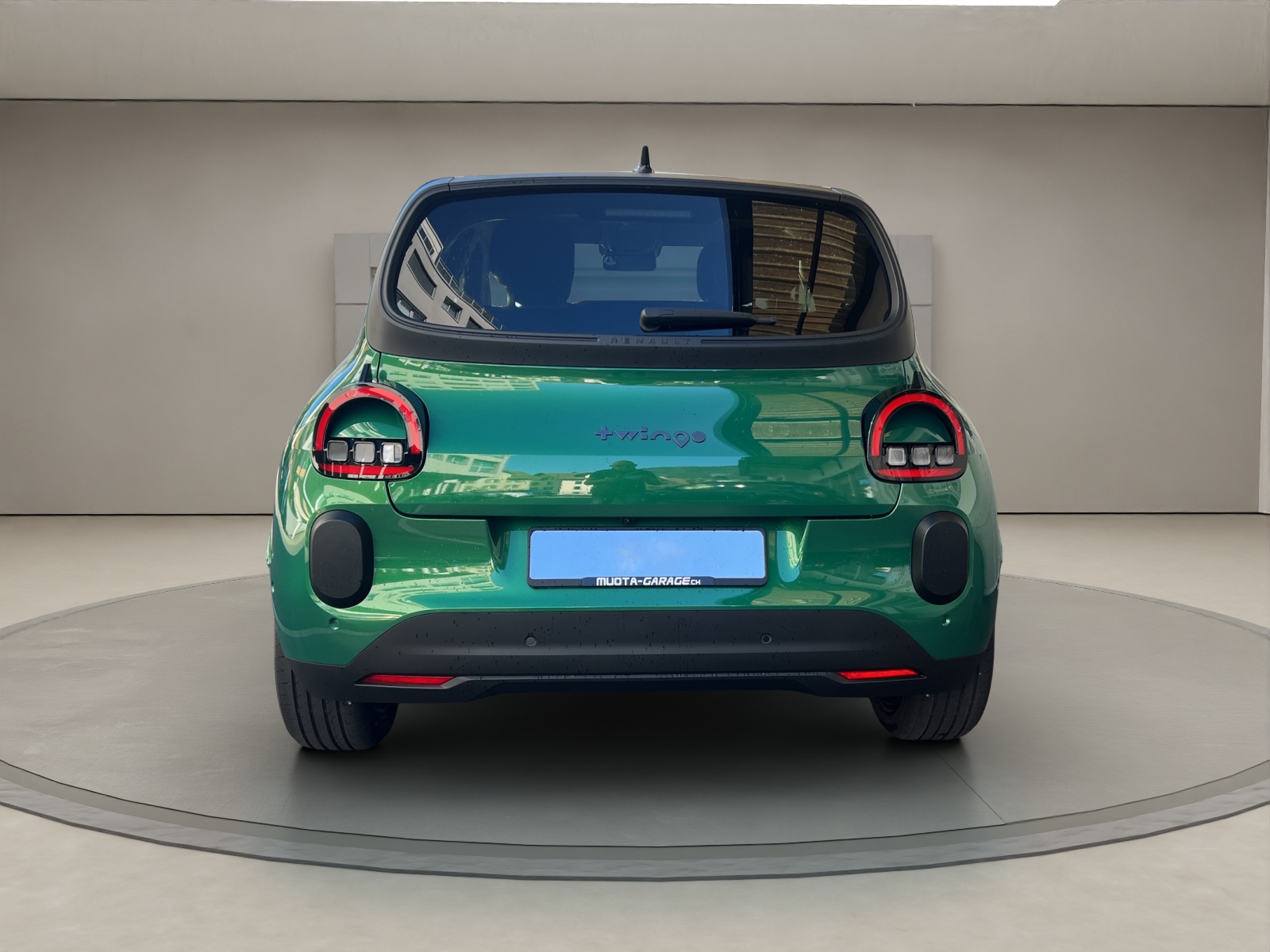 RENAULT Twingo E-Tech Urban Range techno-showroom-element-3