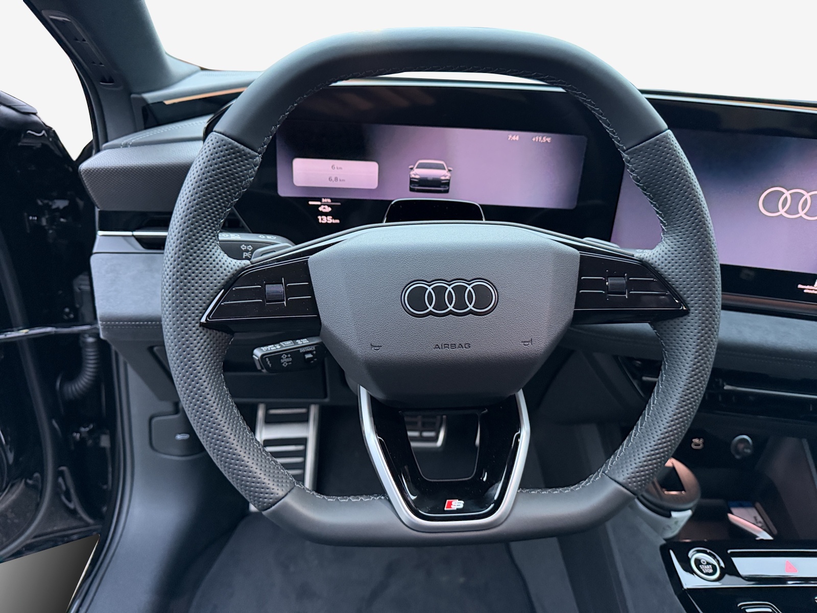 AUDI A6 Avant e-tron quattro-image-9