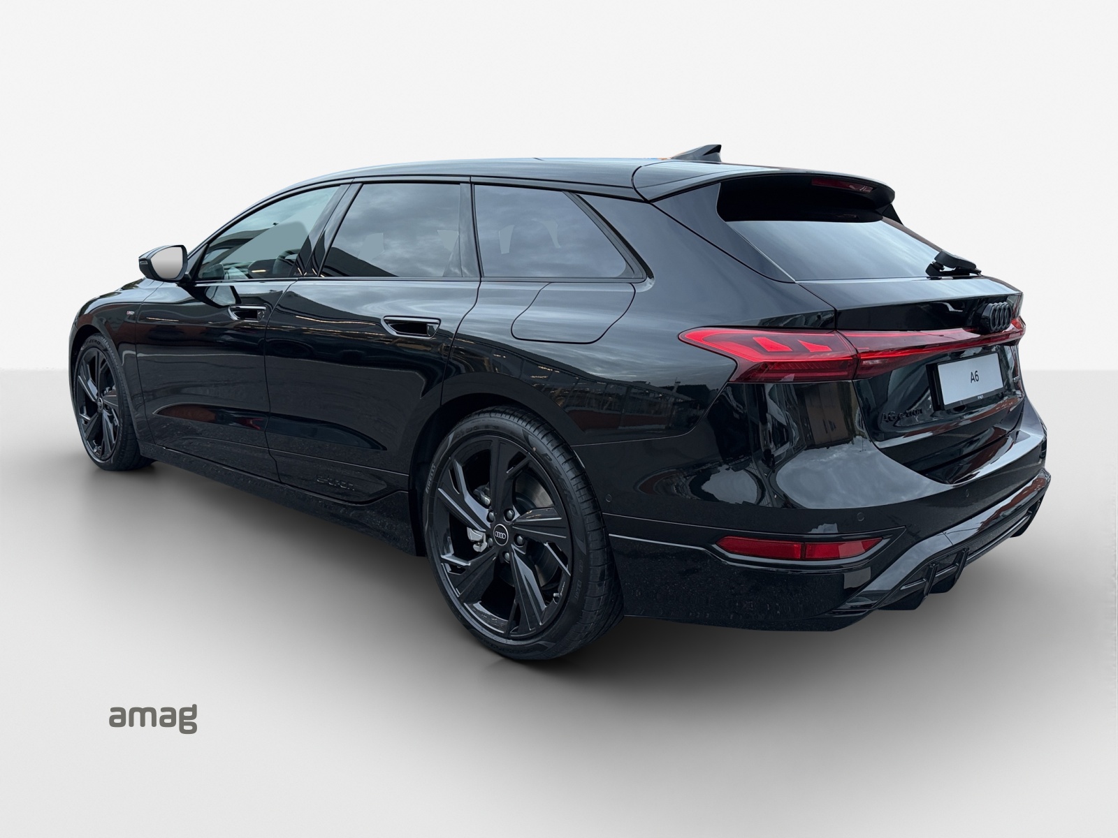 AUDI A6 Avant e-tron quattro-showroom-element-2