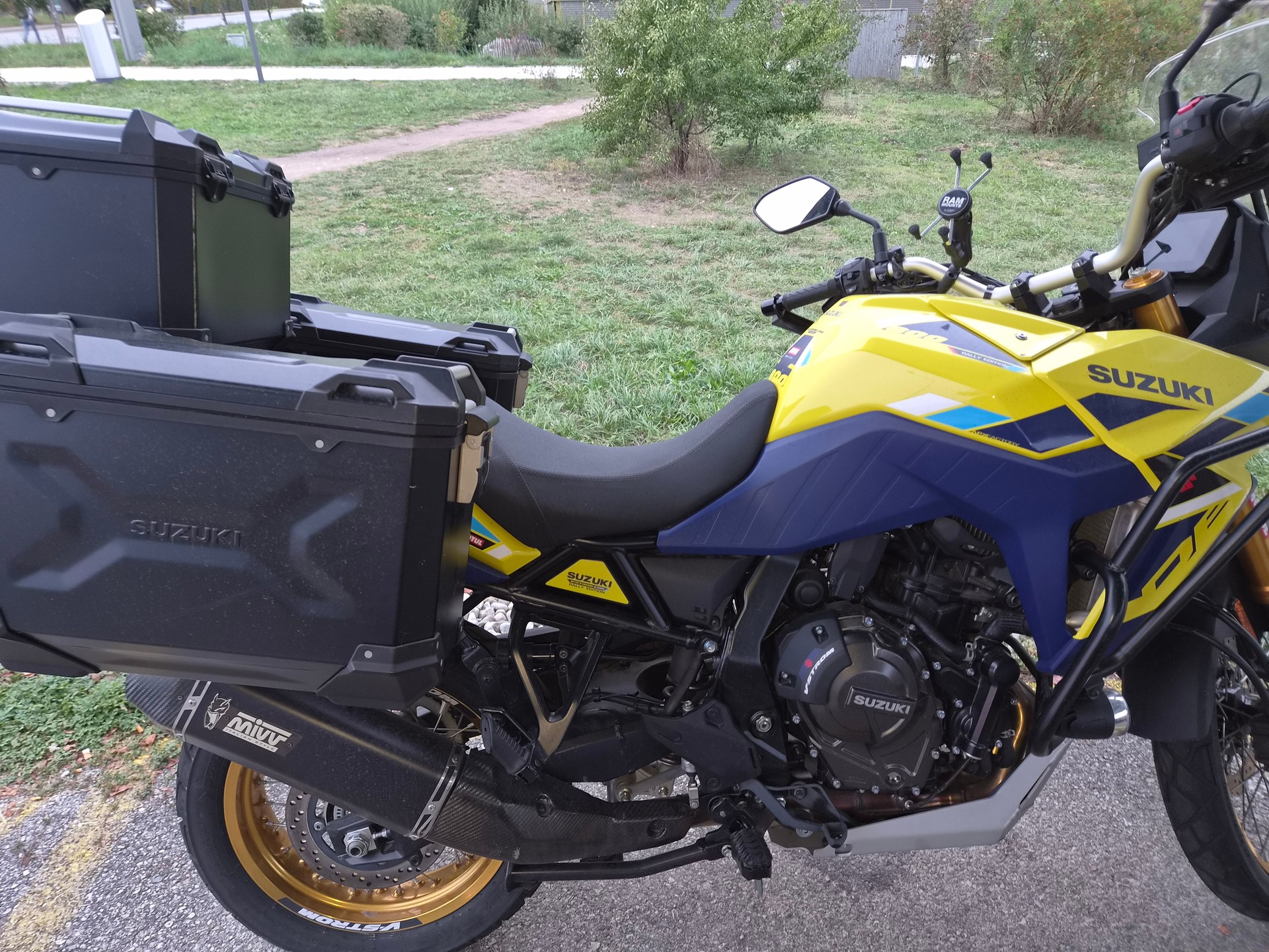 SUZUKI DL 800 DE BIG-image-2