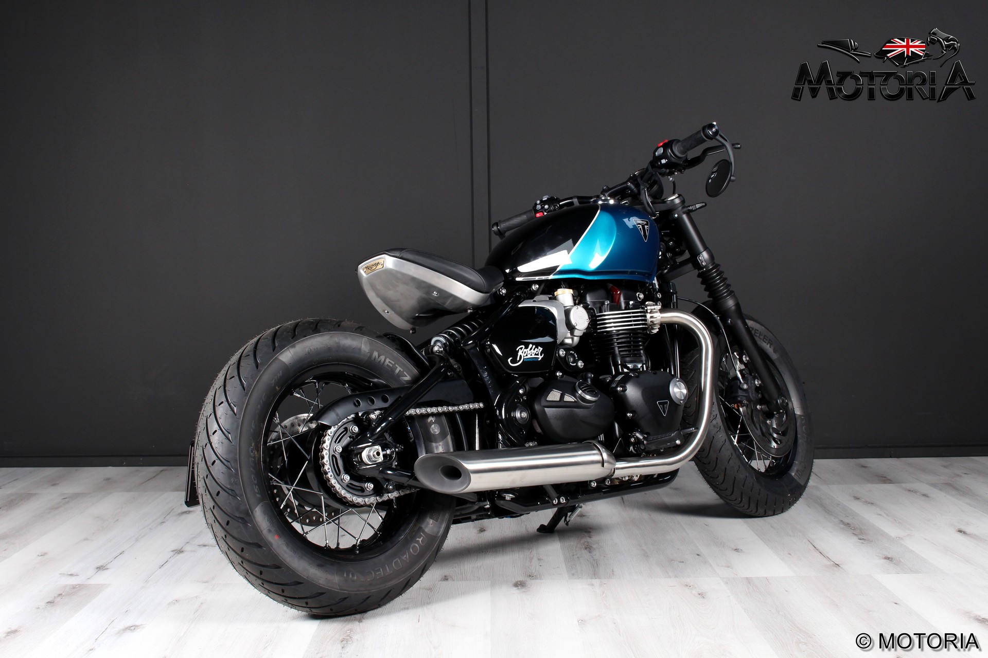 TRIUMPH Bonneville 1200 Bobber (MY26) 35kW / 57kW-image-2