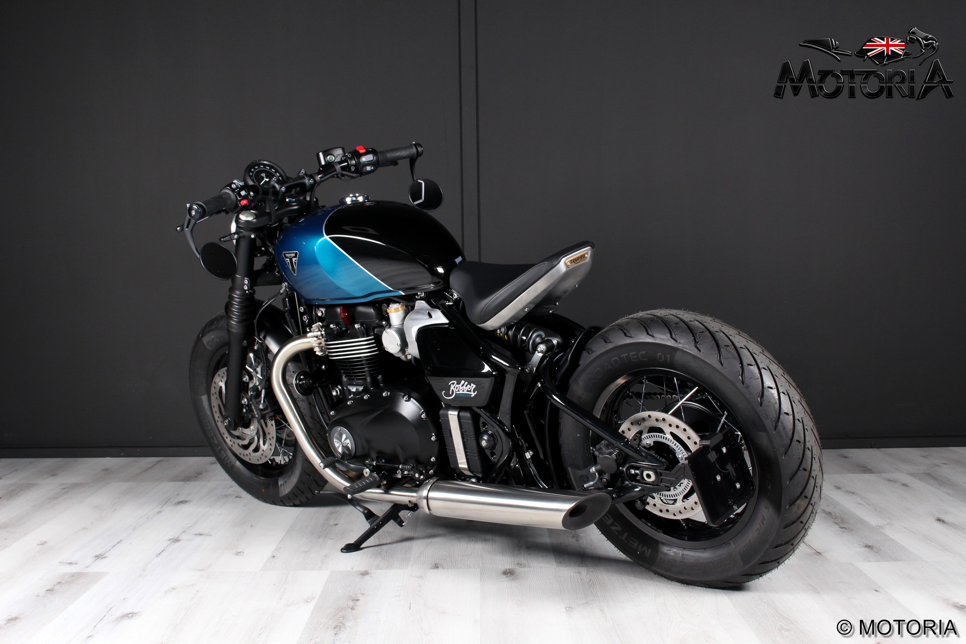 TRIUMPH Bonneville 1200 Bobber (MY26) 35kW / 57kW-image-4
