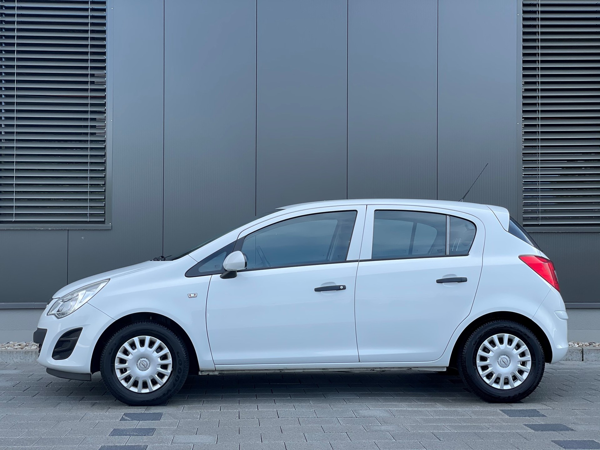 OPEL Corsa 1.2 TP-image-7