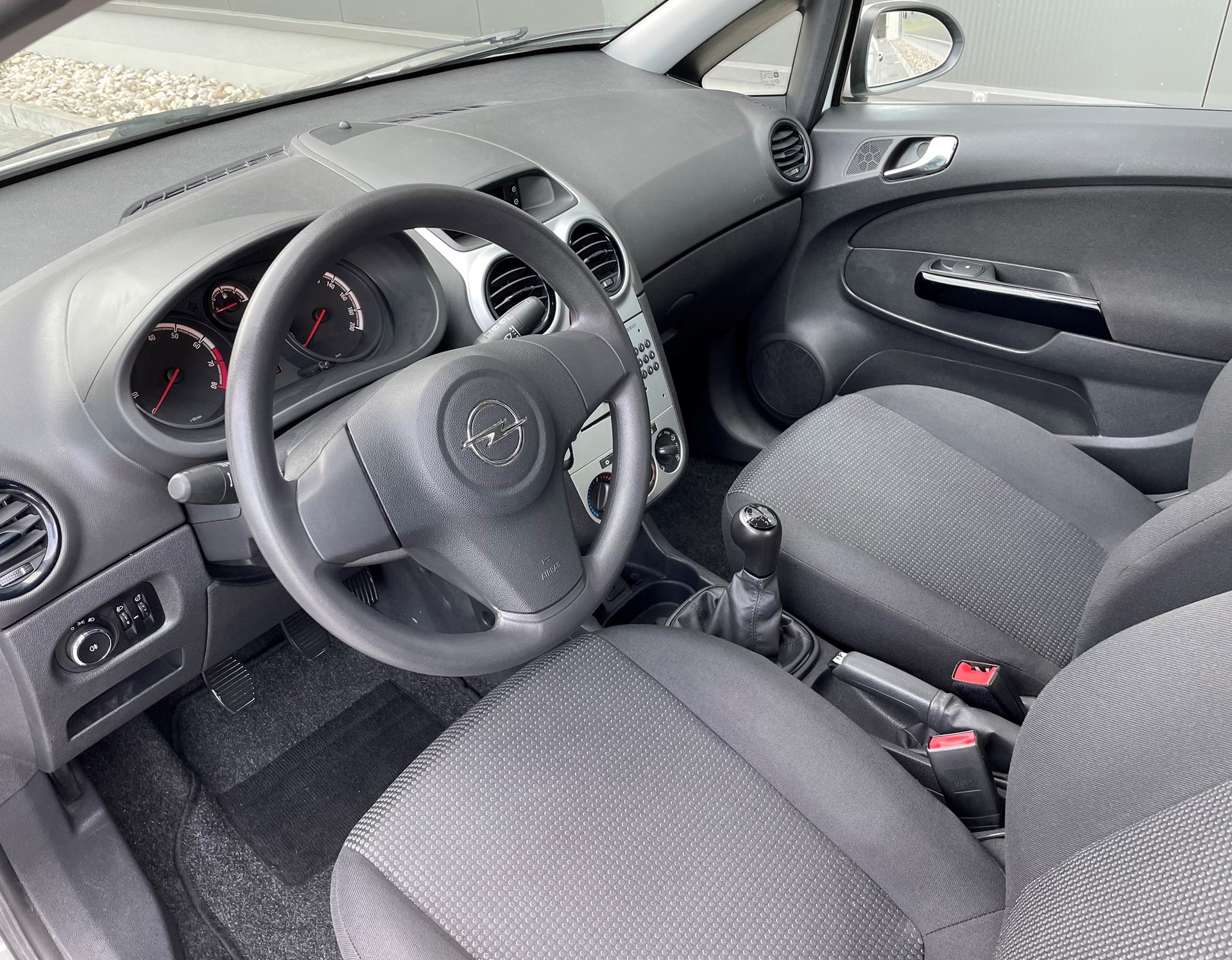 OPEL Corsa 1.2 TP-image-11