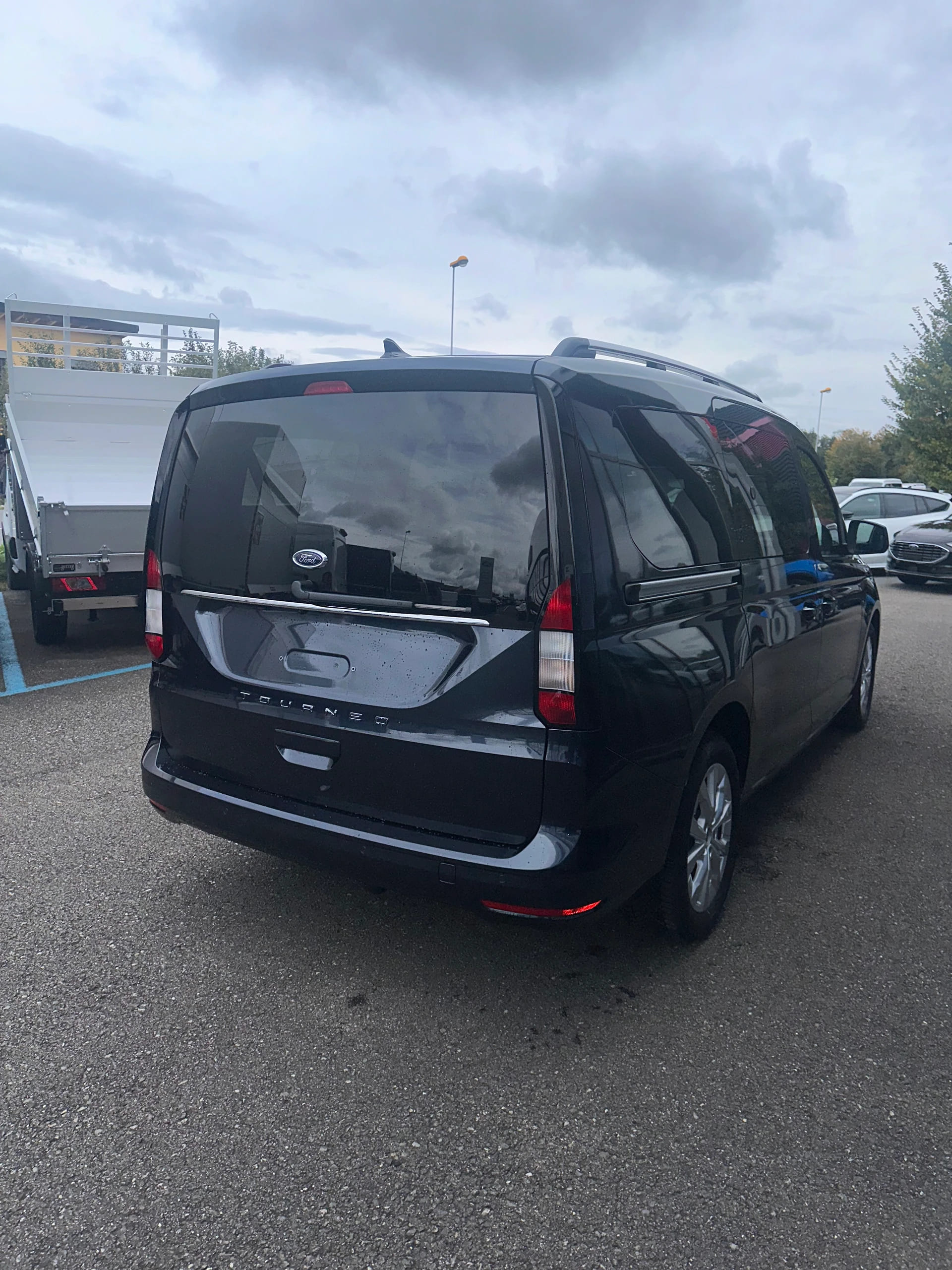 FORD TOURNEO CONNECT Grand 2.0 EcoB 122CV/Titanium/Aut.-image-6