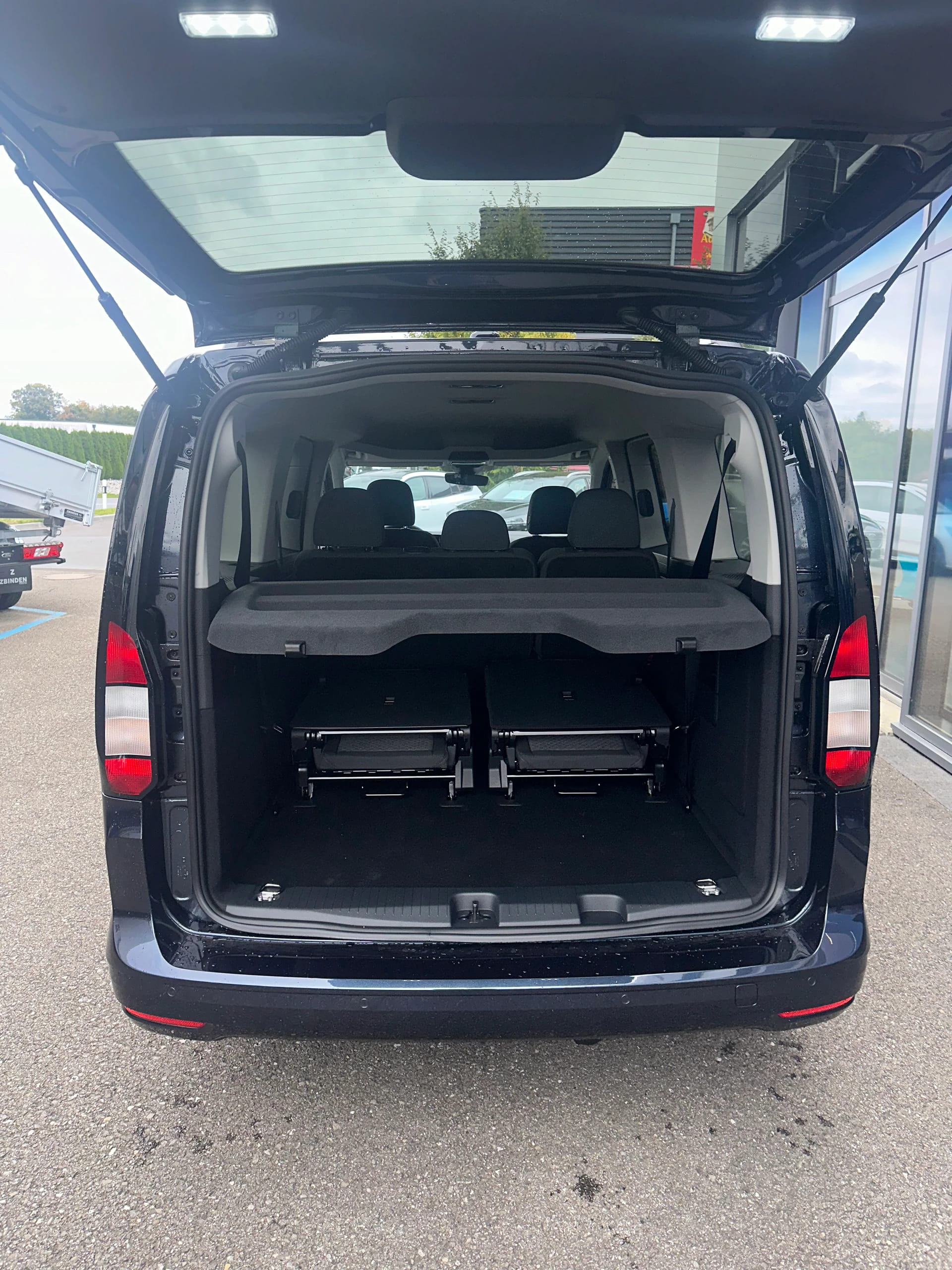 FORD TOURNEO CONNECT Grand 2.0 EcoB 122CV/Titanium/Aut.-image-5