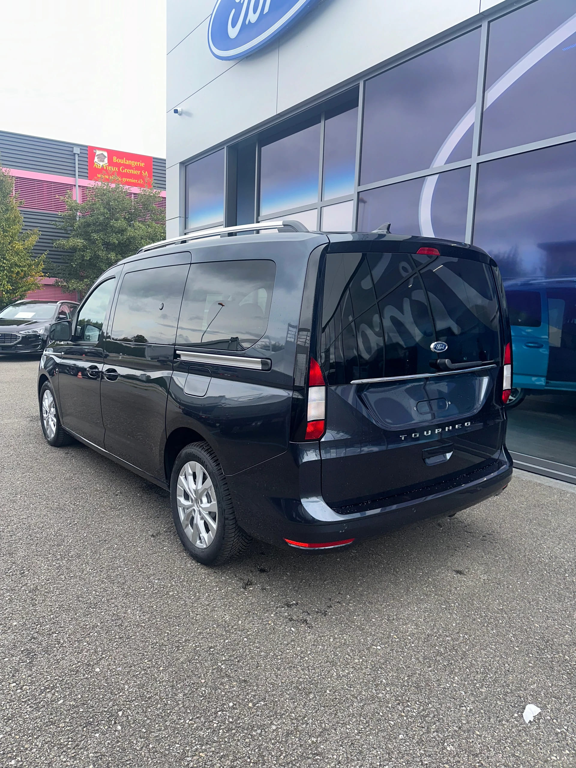 FORD TOURNEO CONNECT Grand 2.0 EcoB 122CV/Titanium/Aut.-image-3