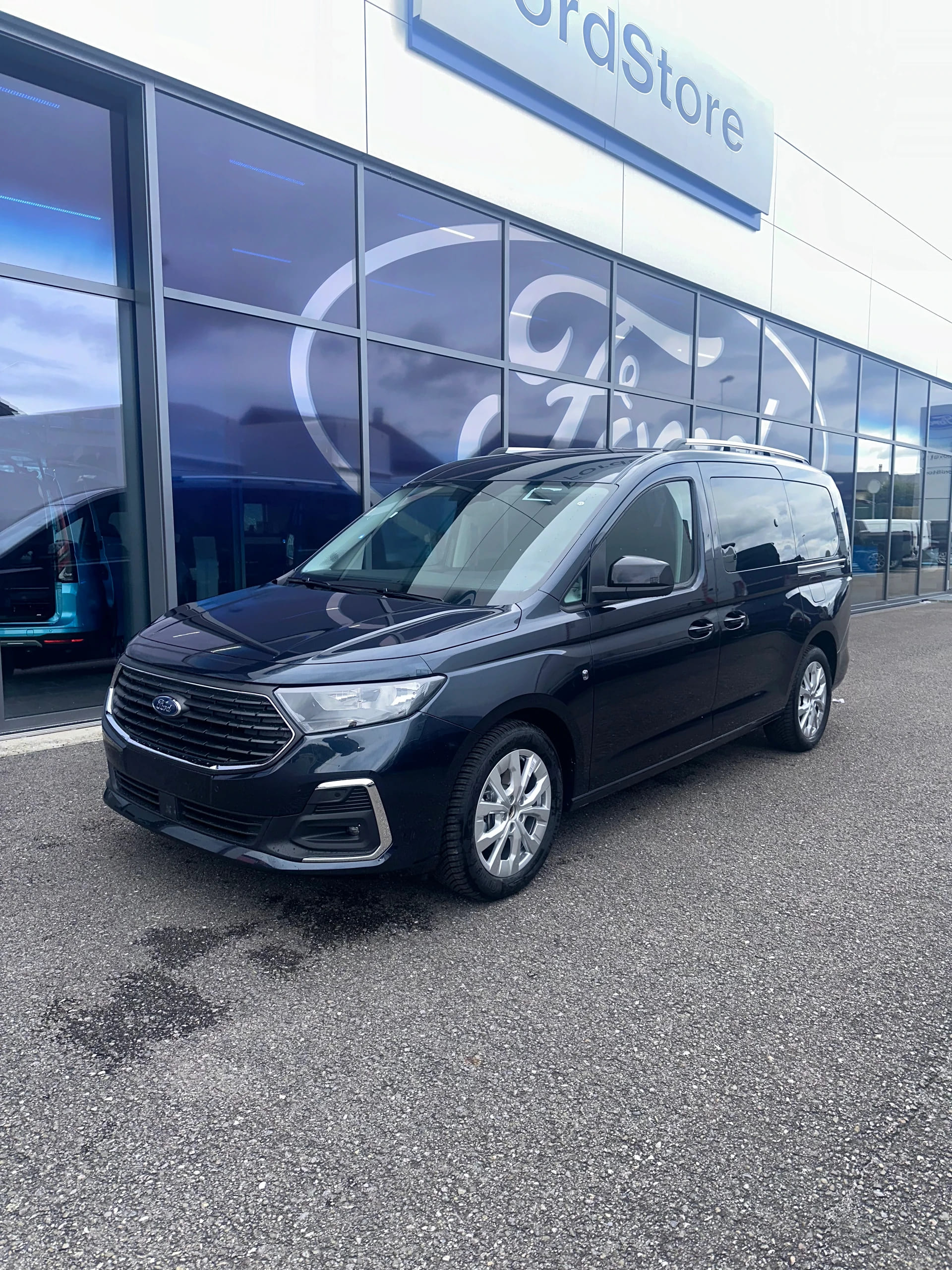 FORD TOURNEO CONNECT Grand 2.0 EcoB 122CV/Titanium/Aut.-image-1