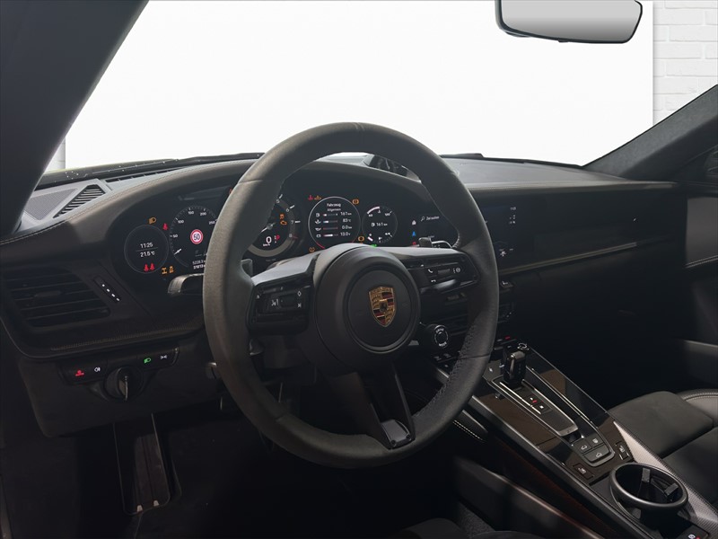 PORSCHE 911 Coupé-image-5