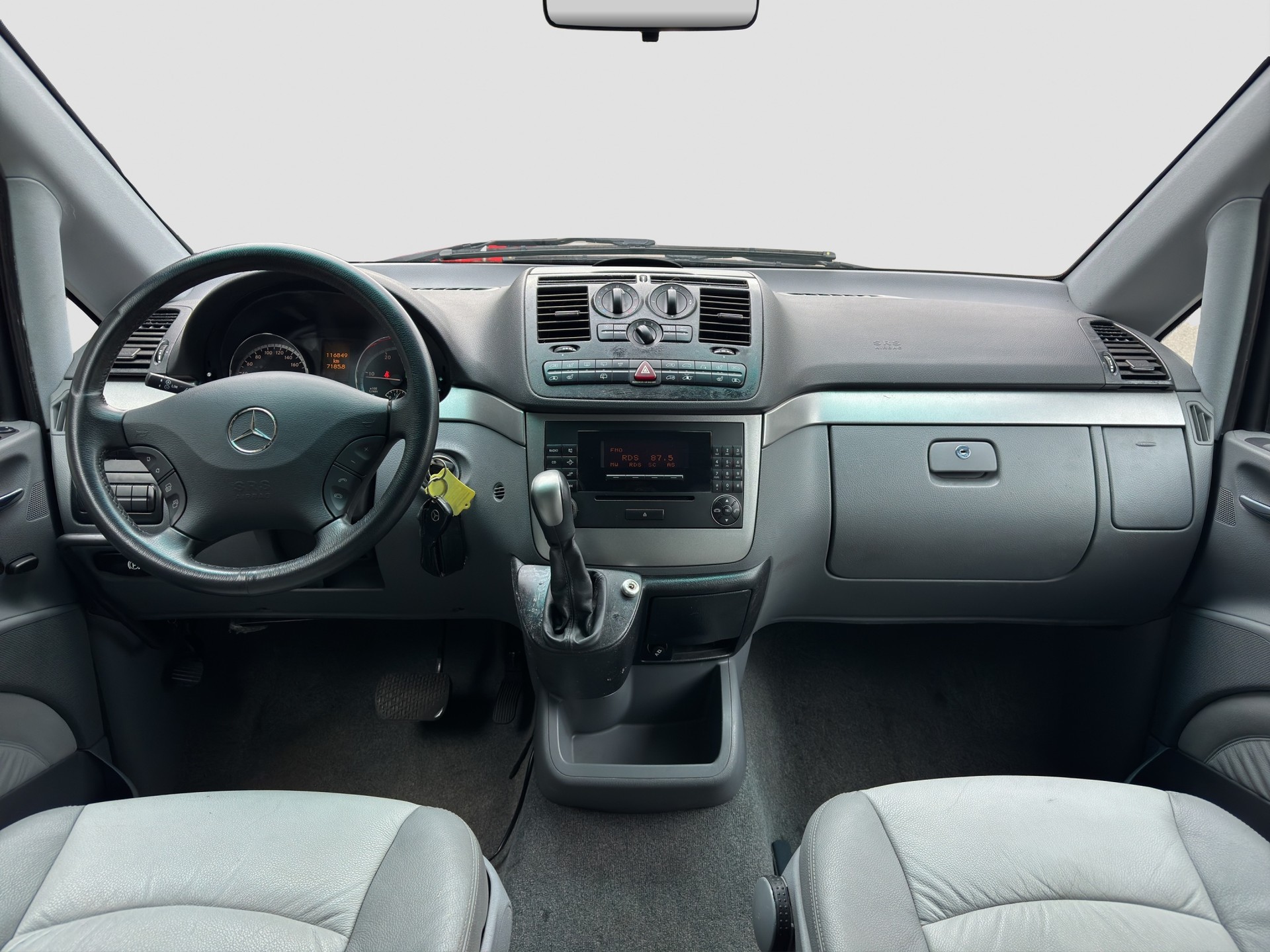 MERCEDES-BENZ Viano 2.2CDI Trend 4-Matic (Invalidenfahrzeug)-image-3