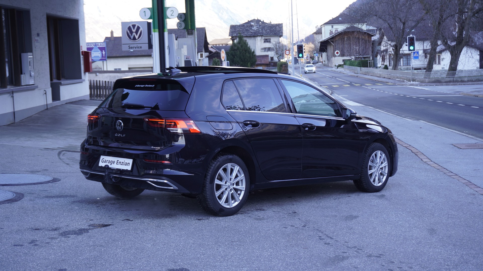 VW Golf 2.0 TSI Style DSG 4 Motion mit AHK-image-8