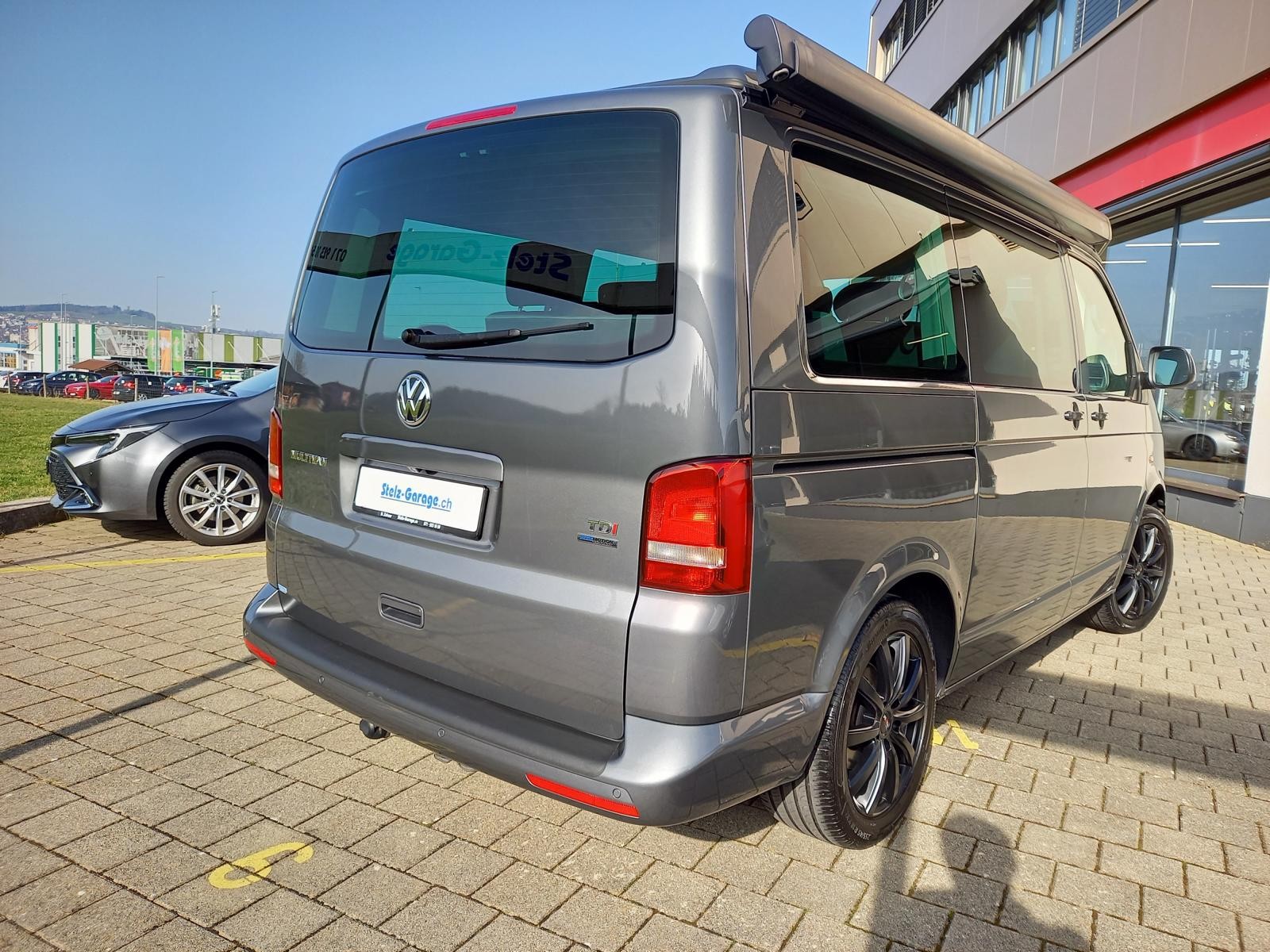 VW T5 California 2.0 TDI Beach DSG-showroom-element-1