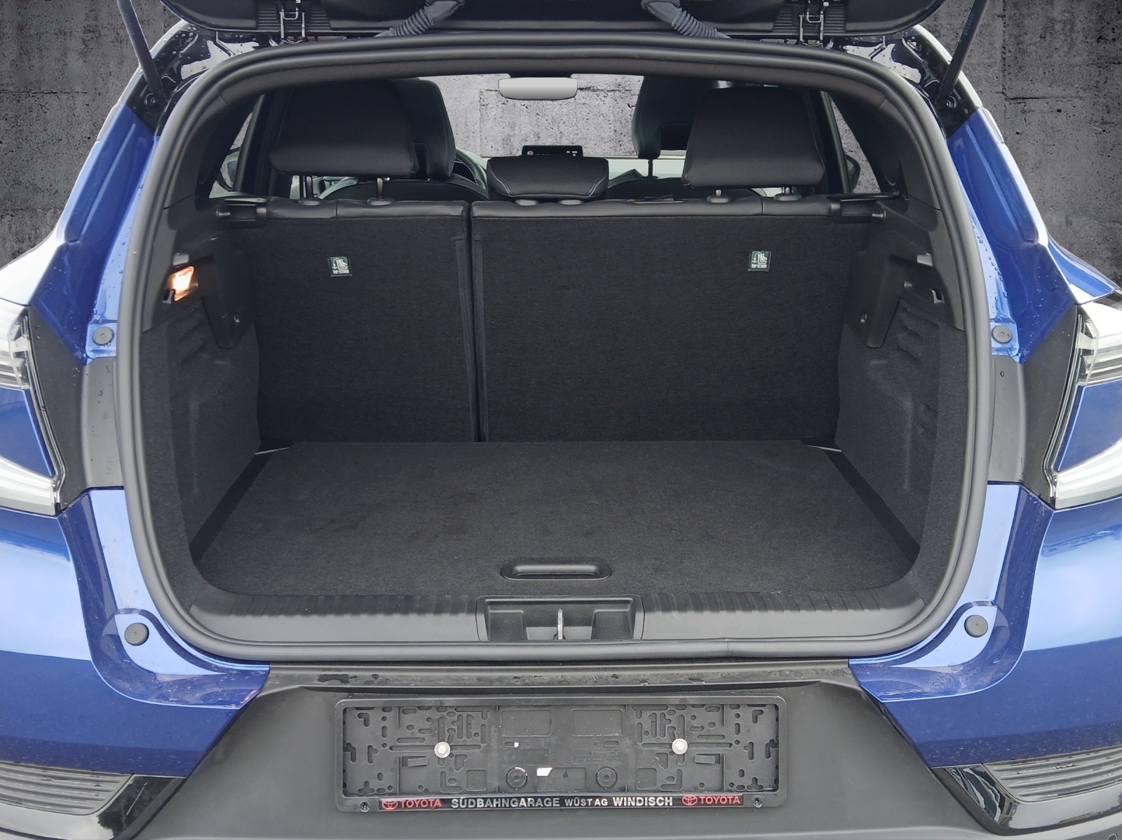 RENAULT Captur 1.6 E-Tech 145 Esprit Alpine DHT-image-10