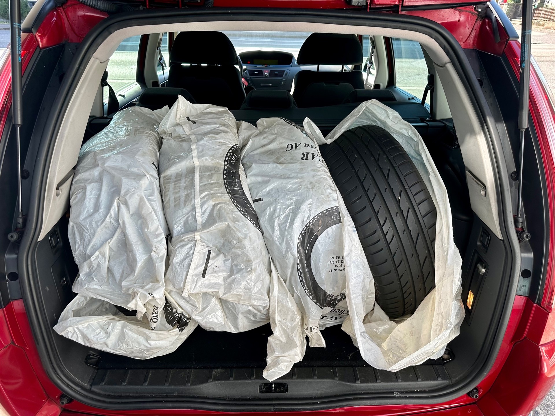 CITROEN Grand C4 Picasso 2.0 HDI Exclusive BMP6-image-9