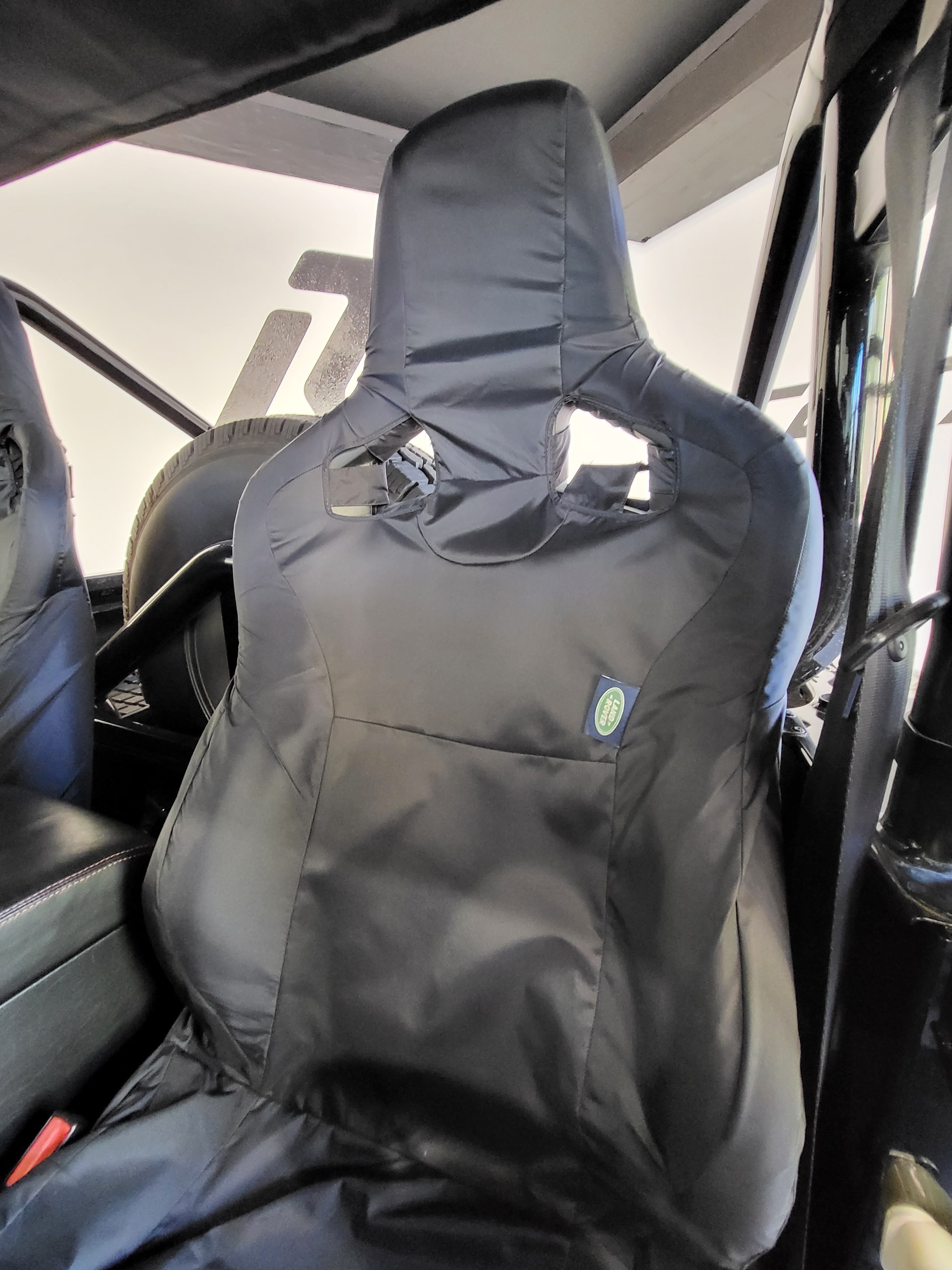 LAND ROVER 90 TD4-image-12
