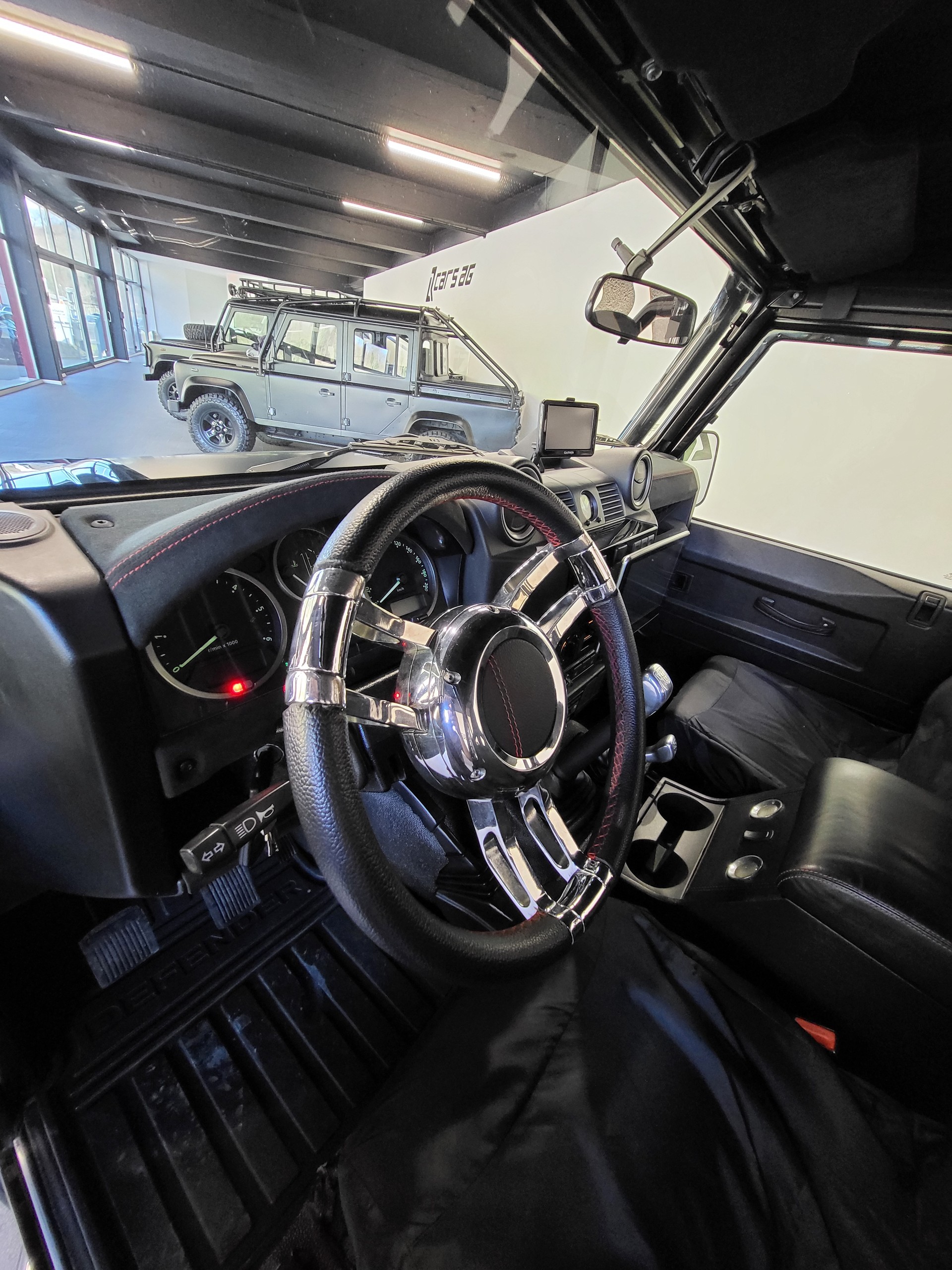 LAND ROVER 90 TD4-image-8
