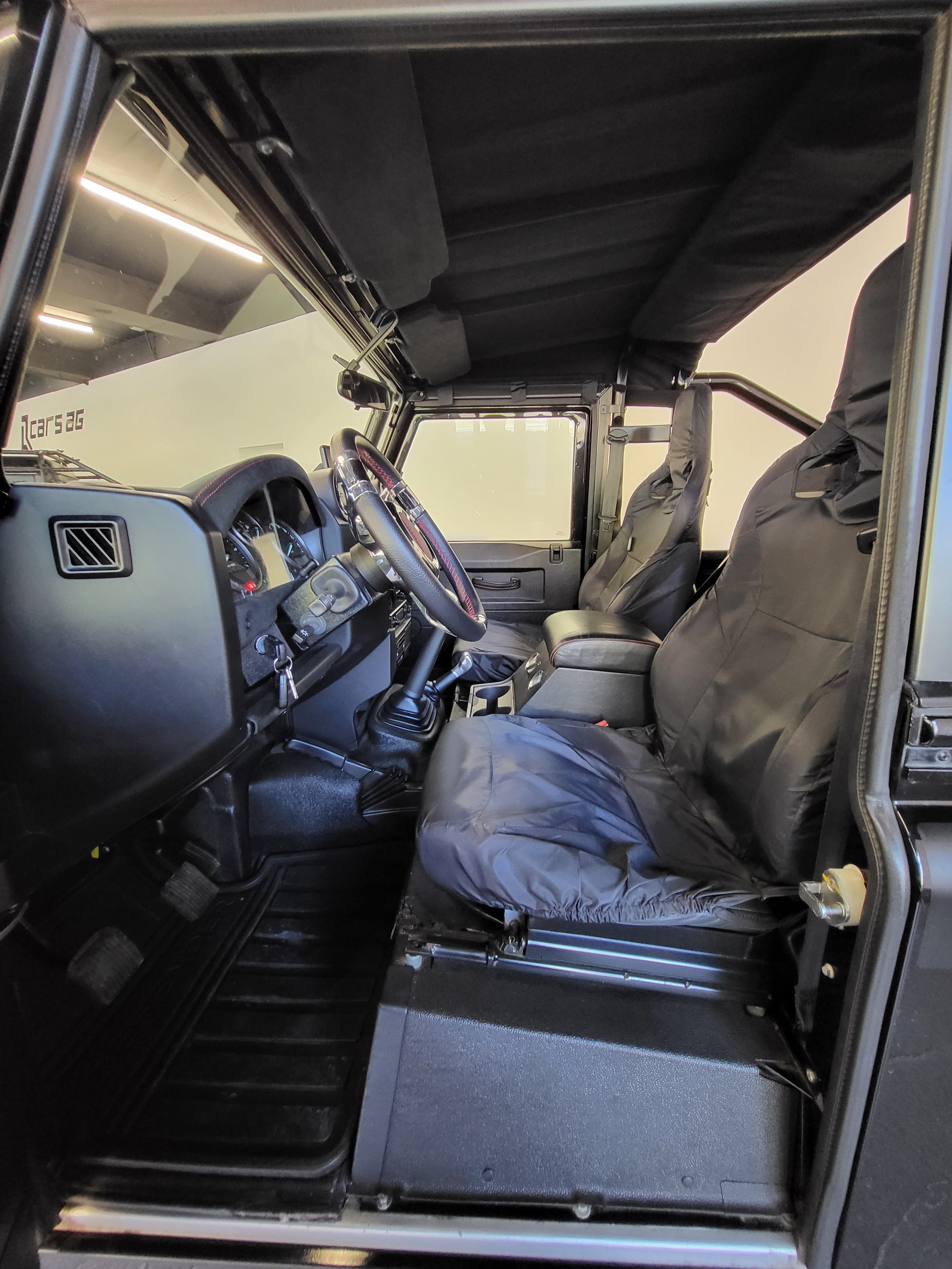 LAND ROVER 90 TD4-image-10