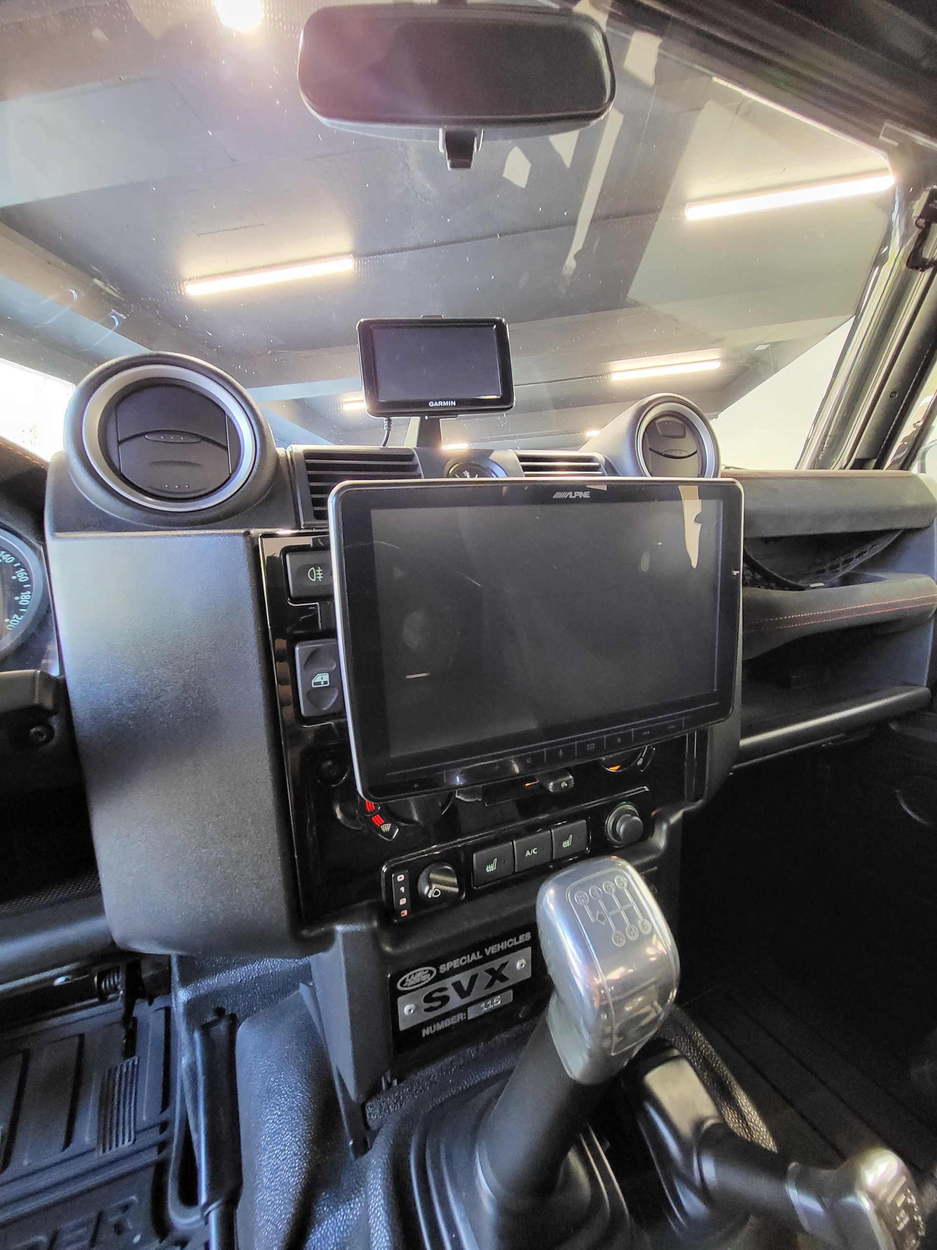 LAND ROVER 90 TD4-image-11