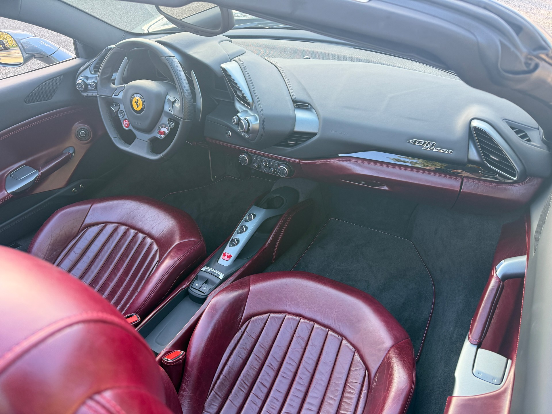 FERRARI 488 Spider 3.9 V8-image-12