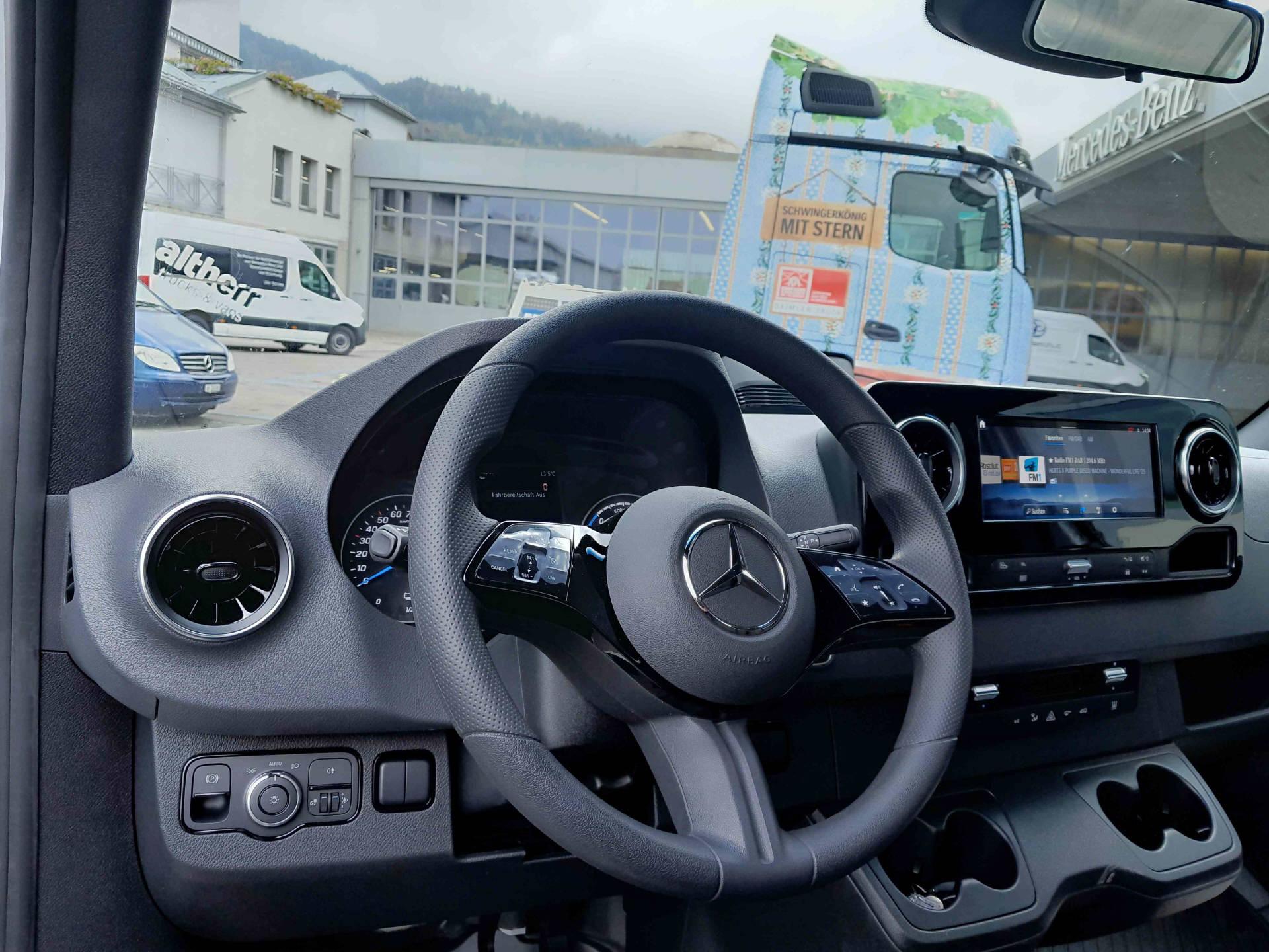 MERCEDES-BENZ eSprinter 420 Kab.-Ch. 3665 S 56 kWh Pro-image-8