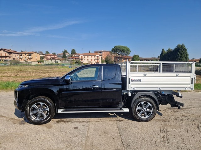 MITSUBISHI L 200 2.2 DID - Value Club Cab - Ponte Ribaltabile 3 Lati "NUOVO" con sopra sponde - Gancio Traino KG. 3000-image-5