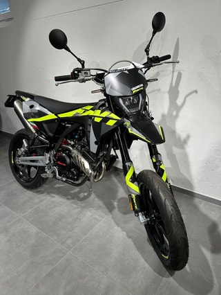 FANTIC XMF Motard 125 Performance-image-10