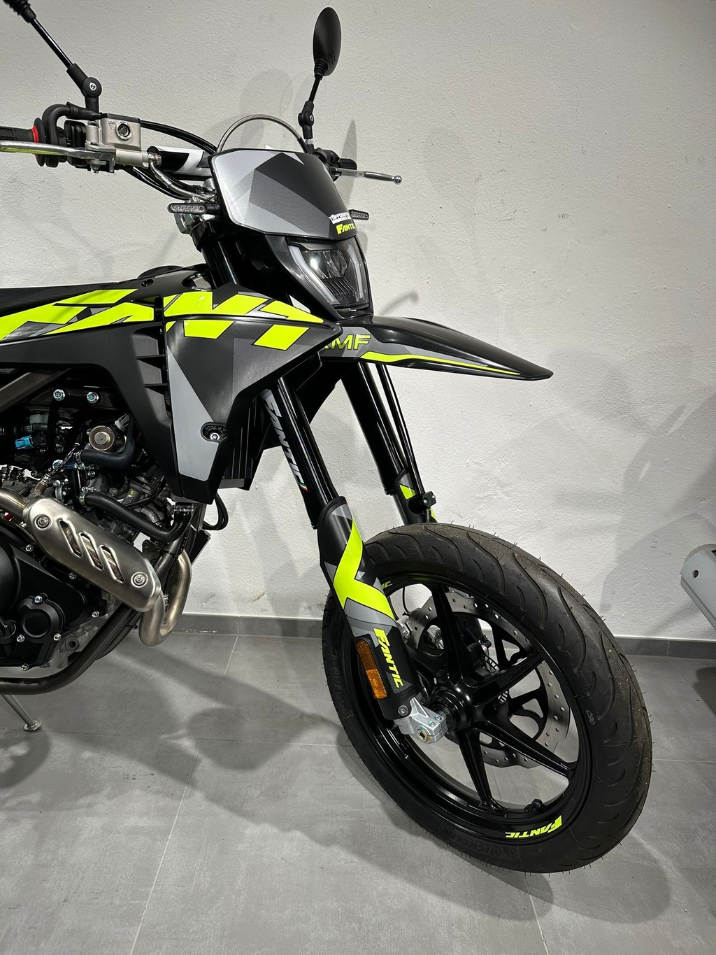 FANTIC XMF Motard 125 Performance-image-4