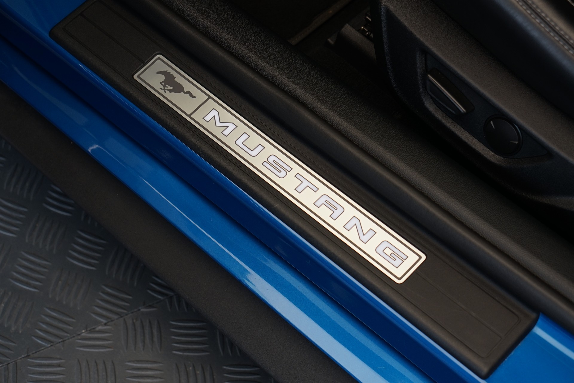 FORD Mustang Fastback 5.0 V8 GT 55 Automat *Shelby Heckspoiler*-image-21