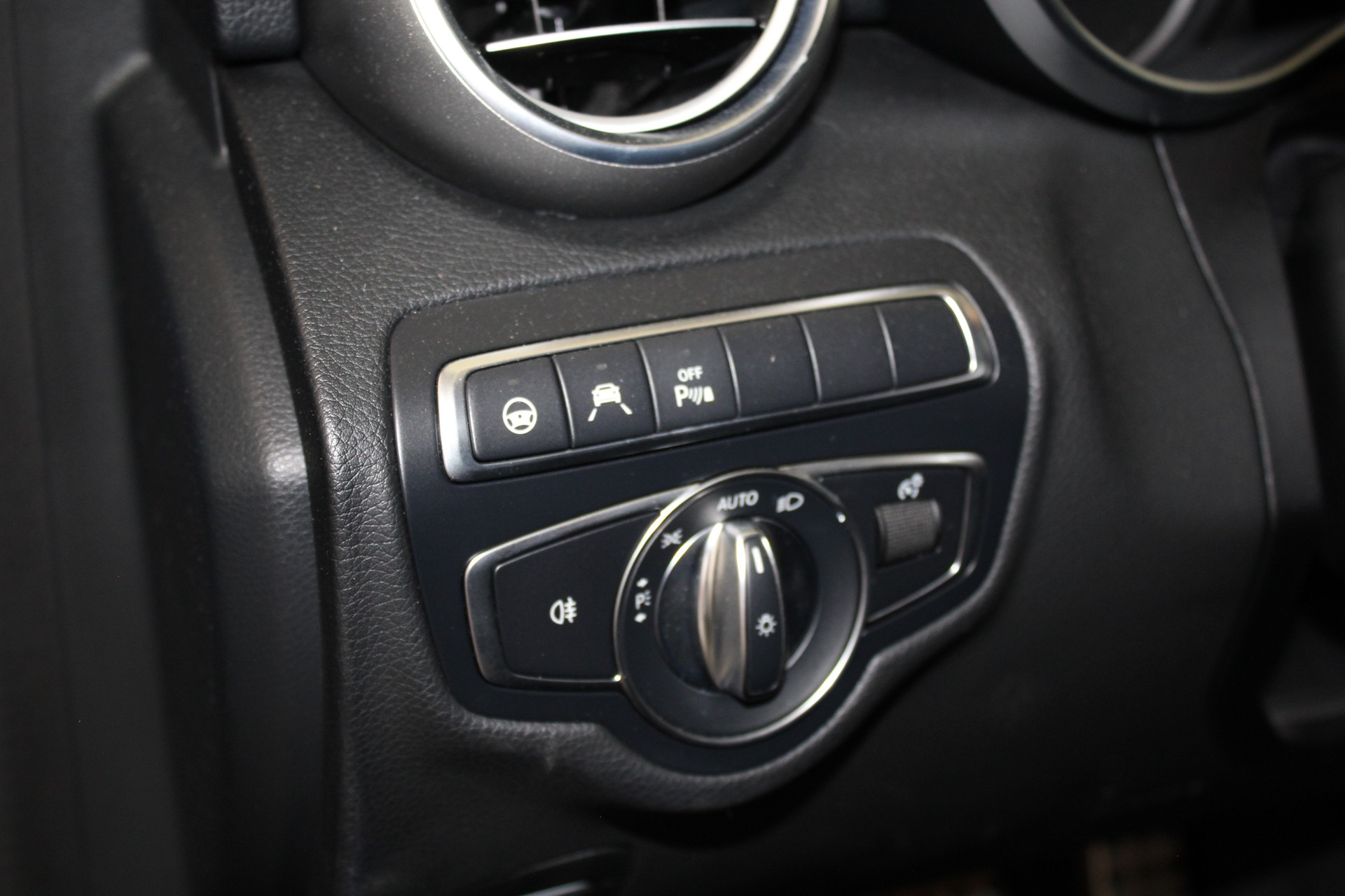 MERCEDES-BENZ C 250 d AMG Line 4Matic 9G--image-6