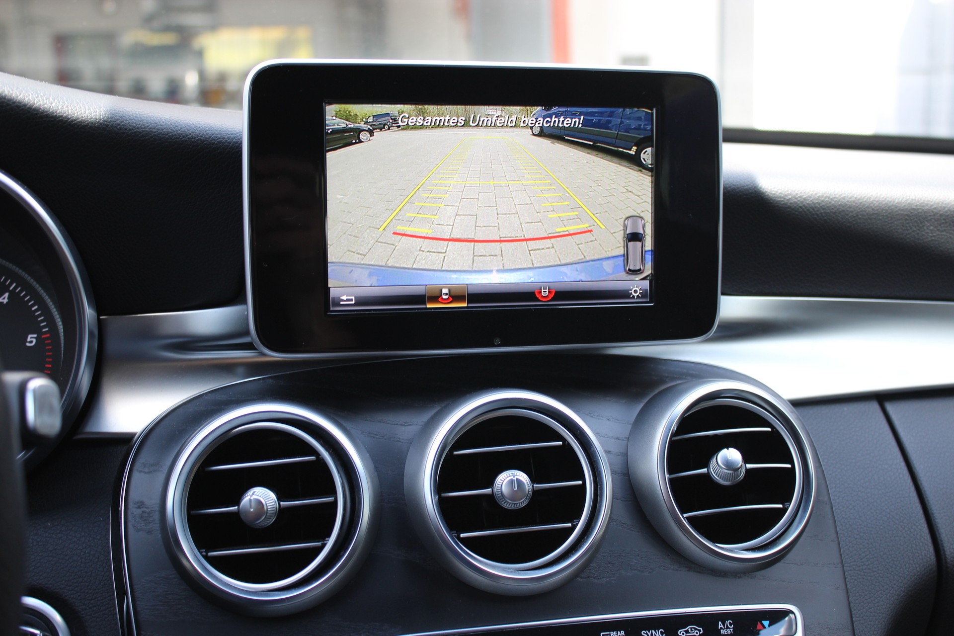MERCEDES-BENZ C 250 d AMG Line 4Matic 9G--image-9