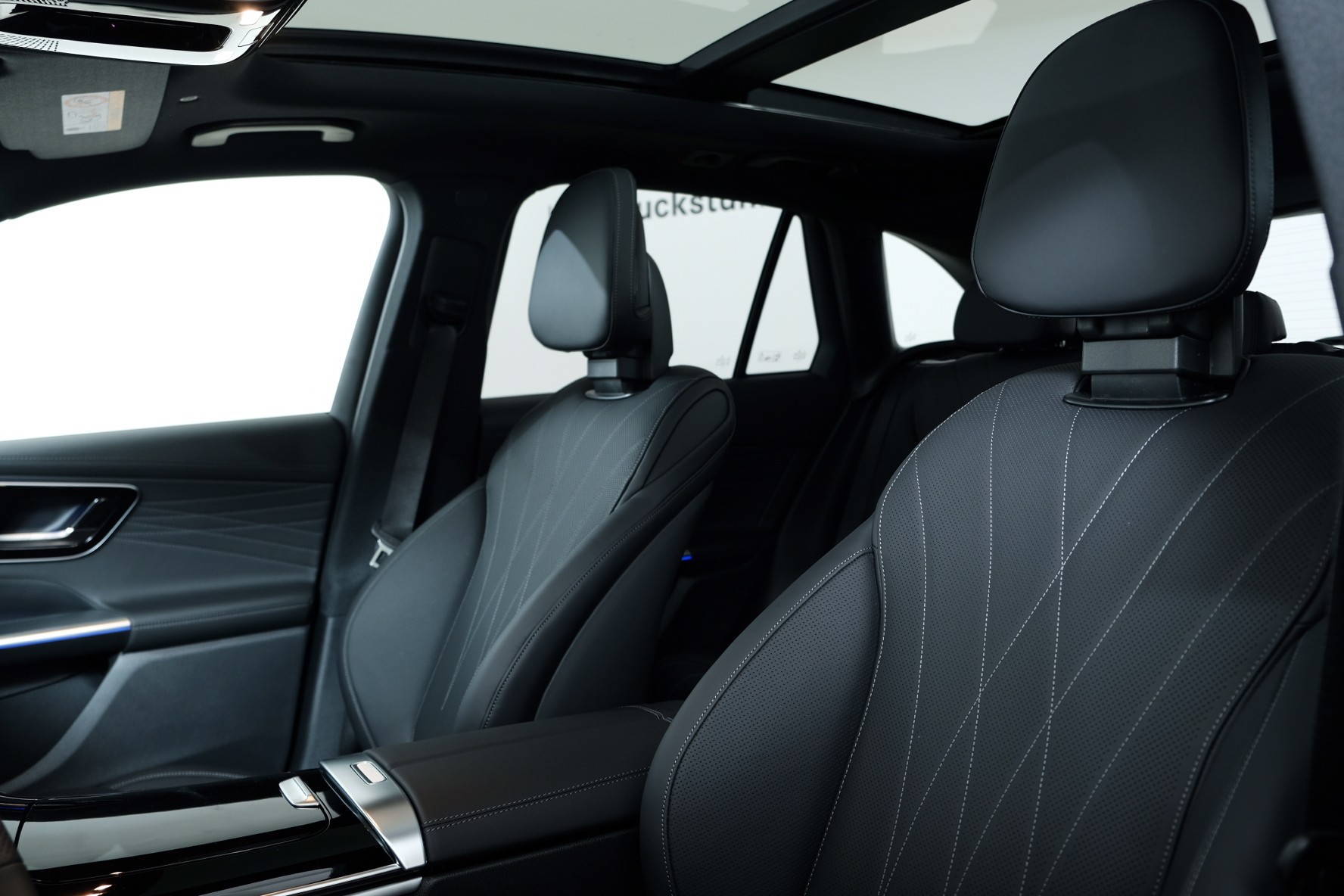 MERCEDES-BENZ GLC 450d 4Matic 9G-Tronic-image-9