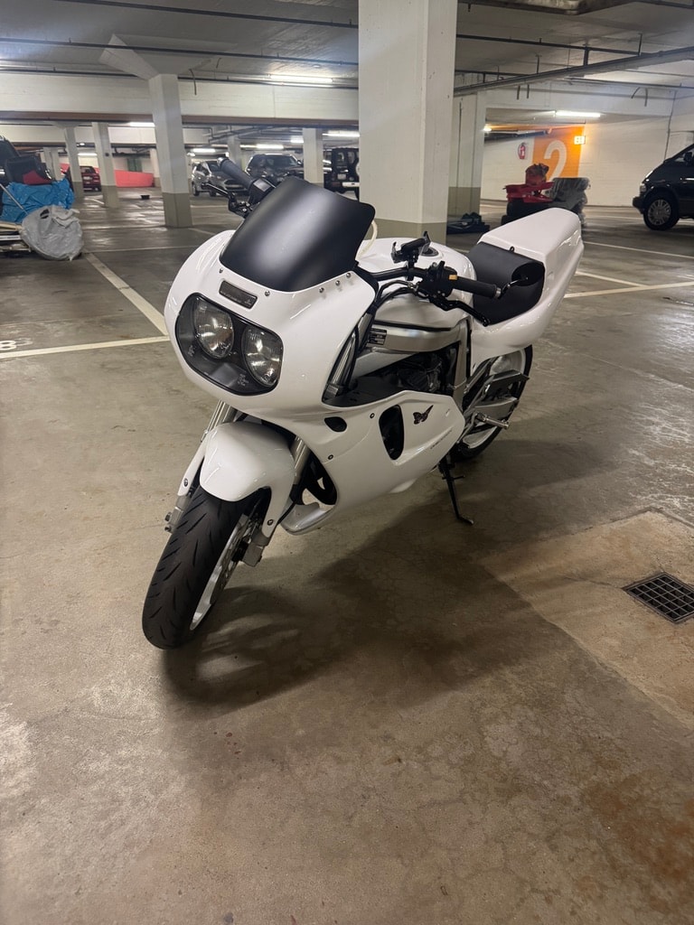 SUZUKI GSX-R 750-image-7