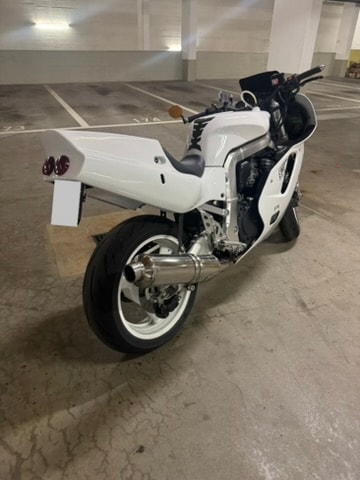SUZUKI GSX-R 750-image-6