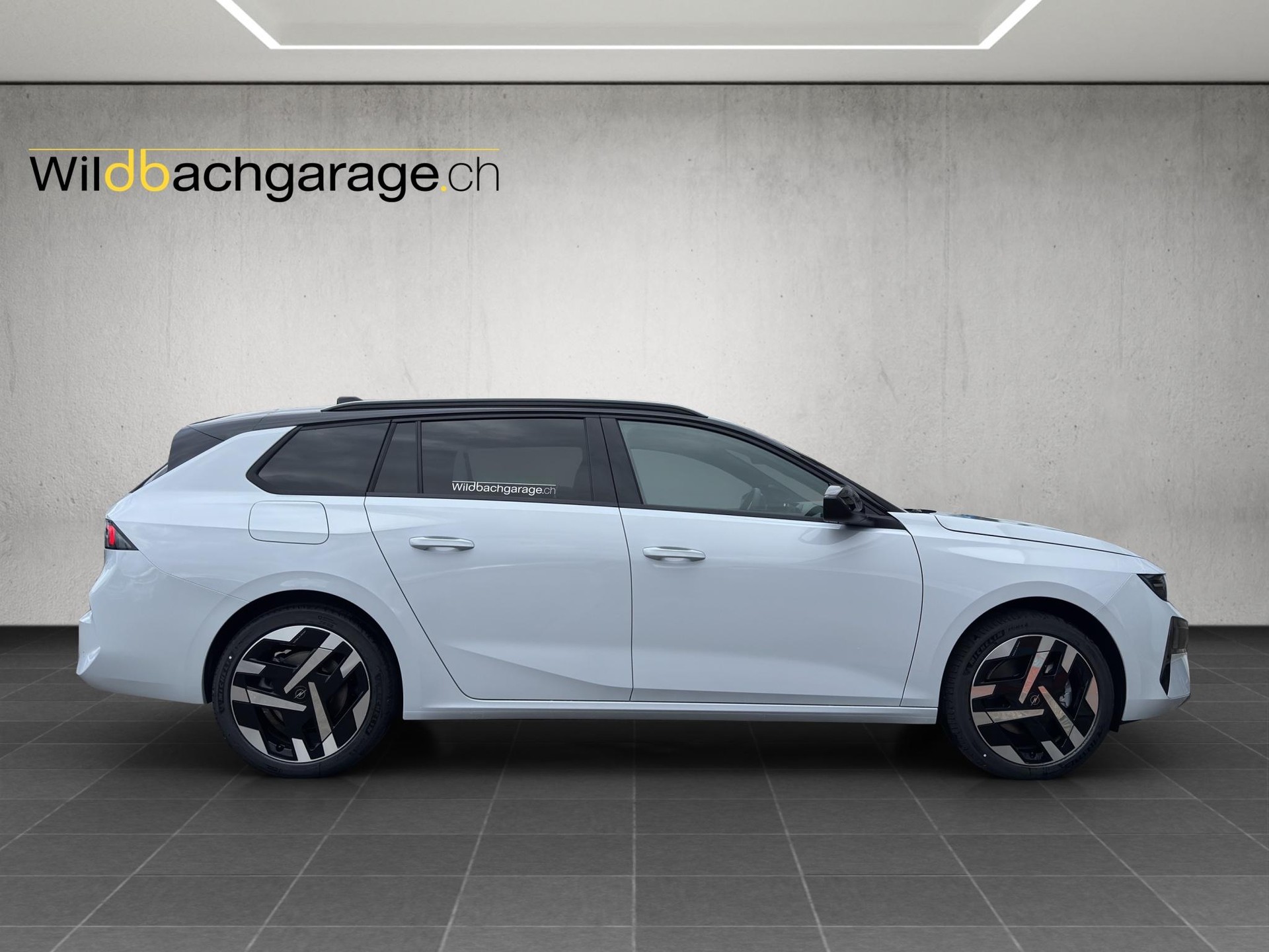 OPEL Astra-e Sports Tourer Ultimate-image-5