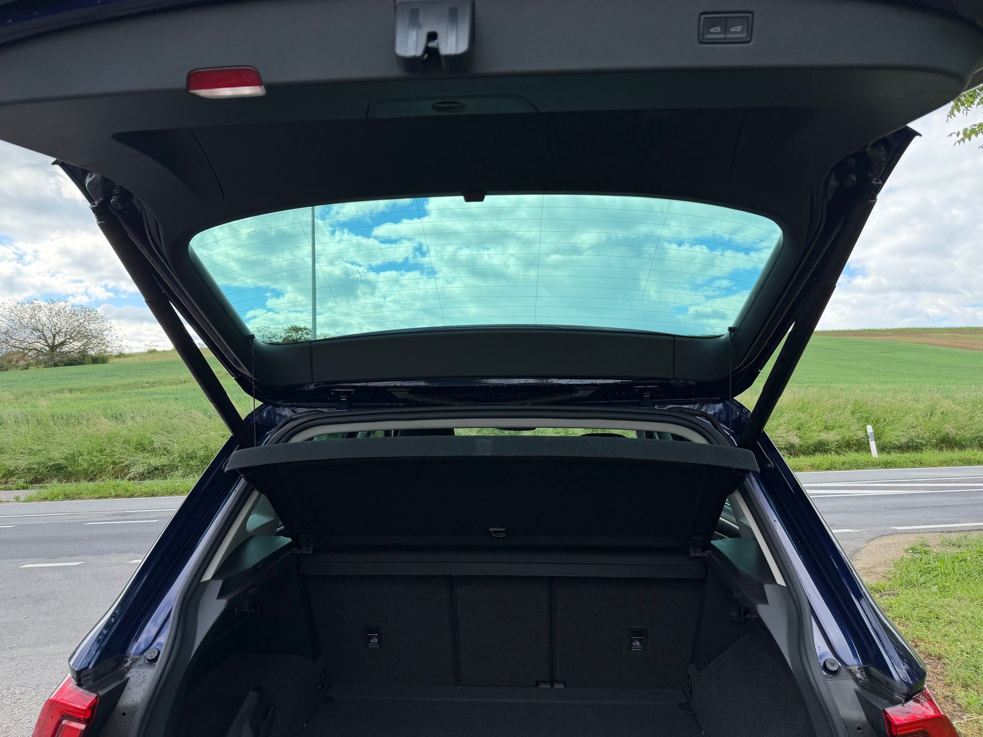 VW Tiguan 2.0TSI Comfortline 4Motion DSG-image-2