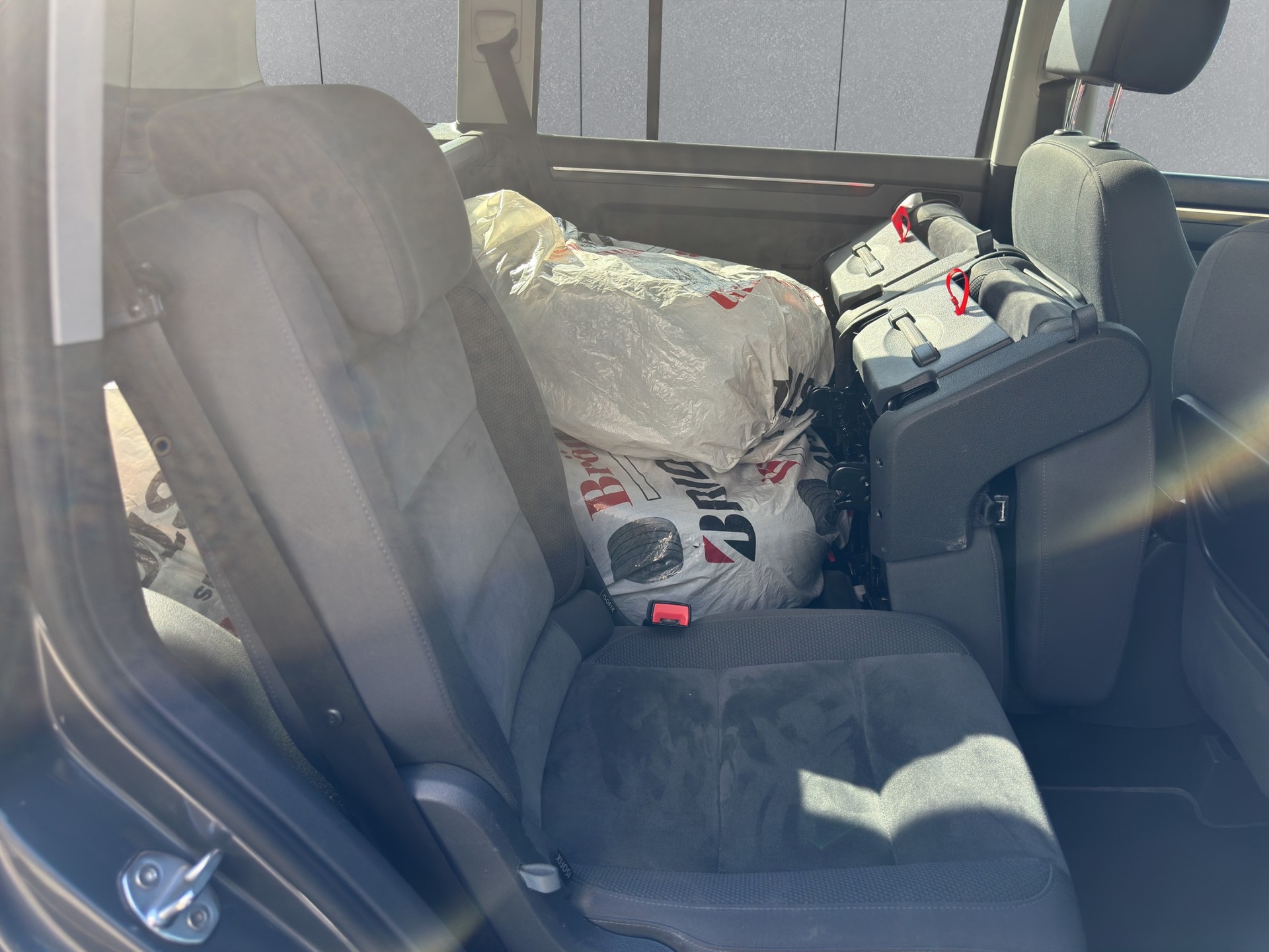 VW Touran 2.0 TDI Comfortline-image-11