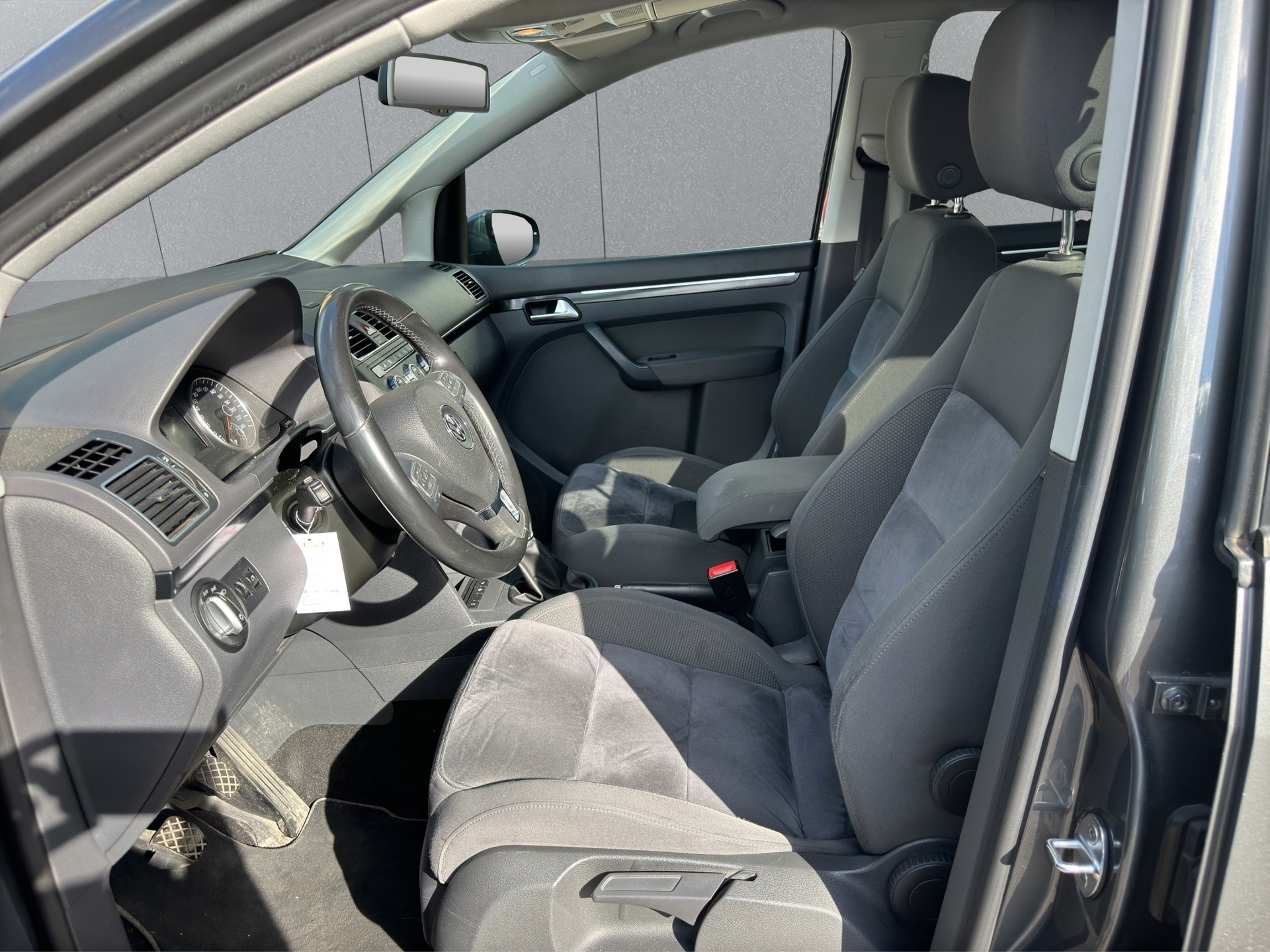 VW Touran 2.0 TDI Comfortline-image-6