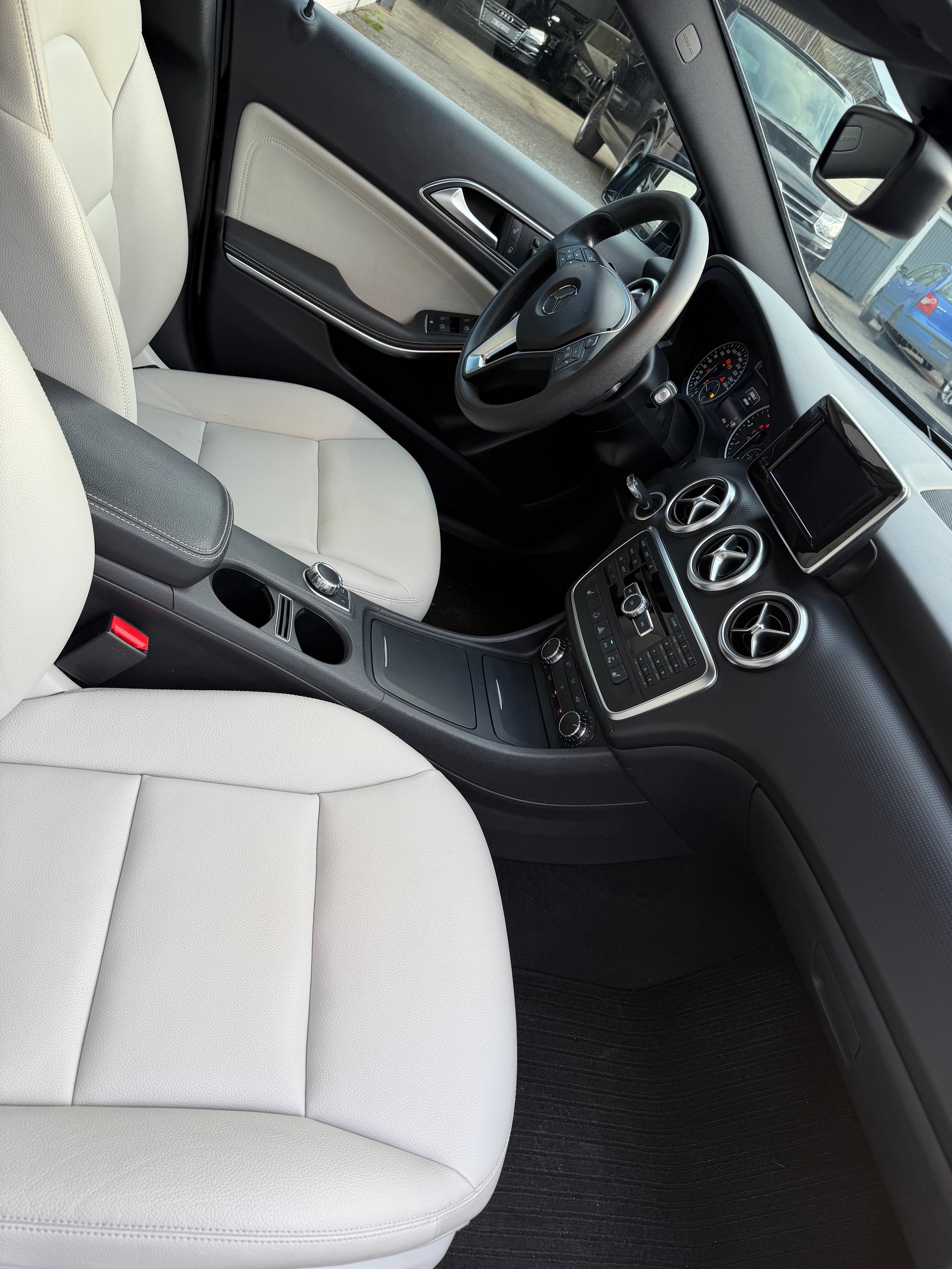 MERCEDES-BENZ A 200 CDI Style 7G-DCT-image-7
