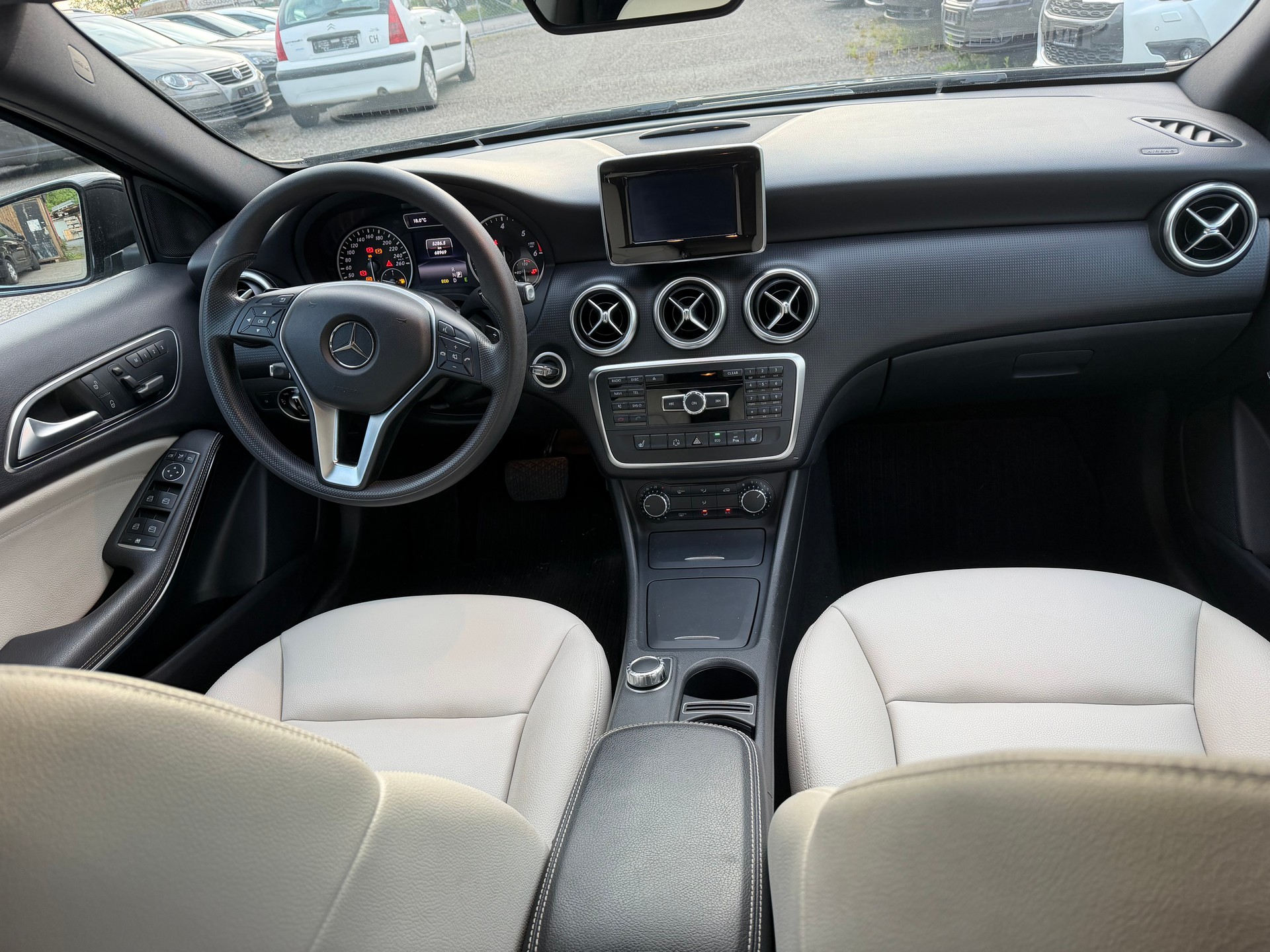 MERCEDES-BENZ A 200 CDI Style 7G-DCT-image-2