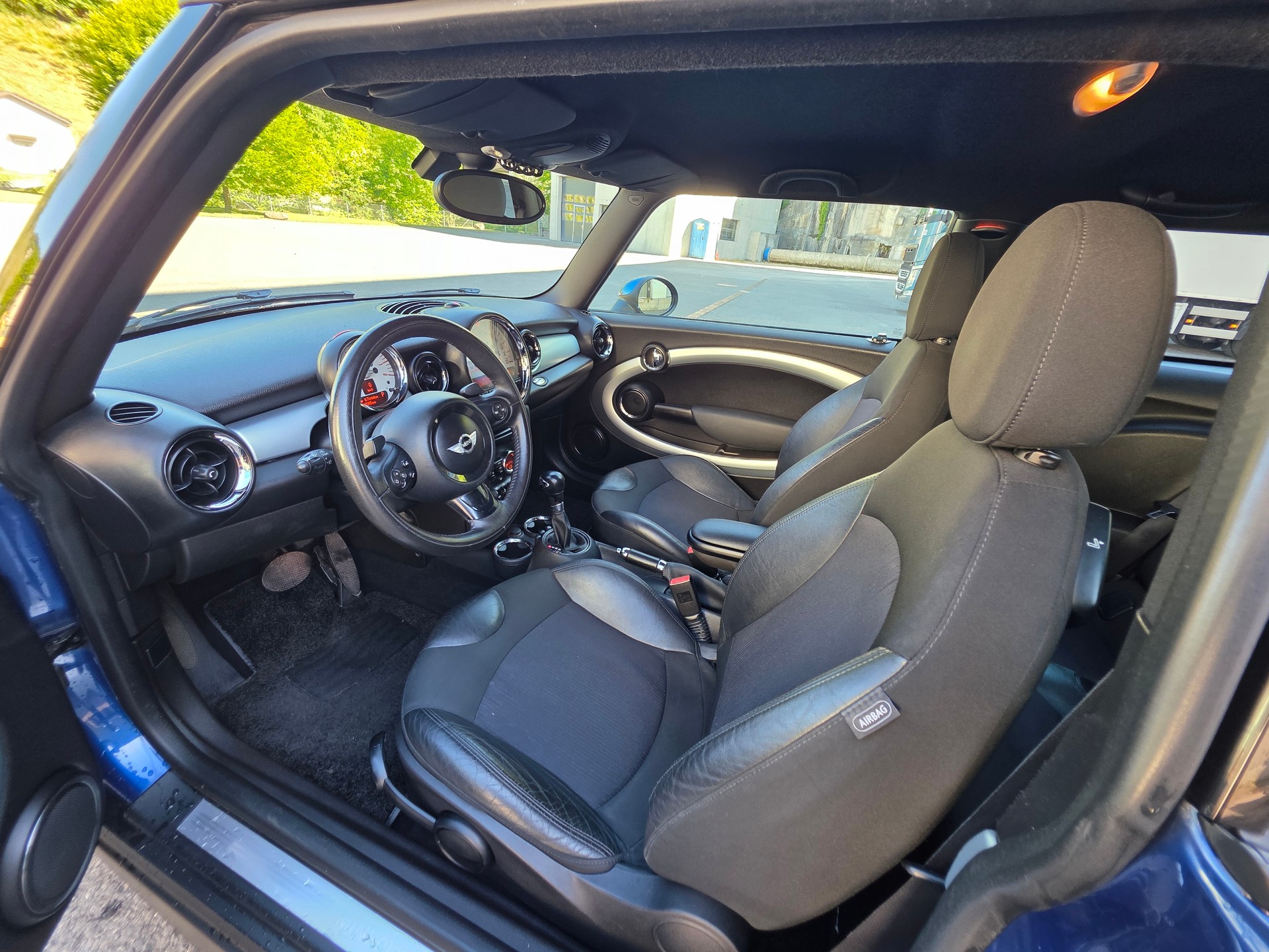 MINI Cooper Steptronic-image-19