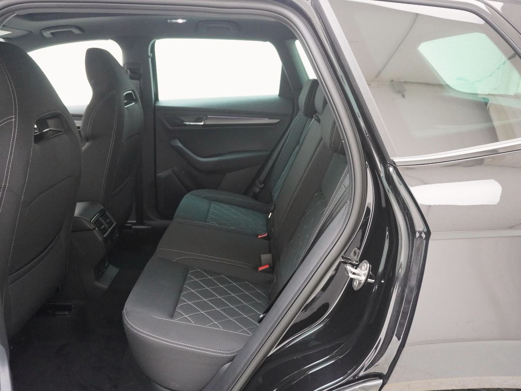 SKODA Karoq 2.0 TDI SportLine DSG 4x4-image-14