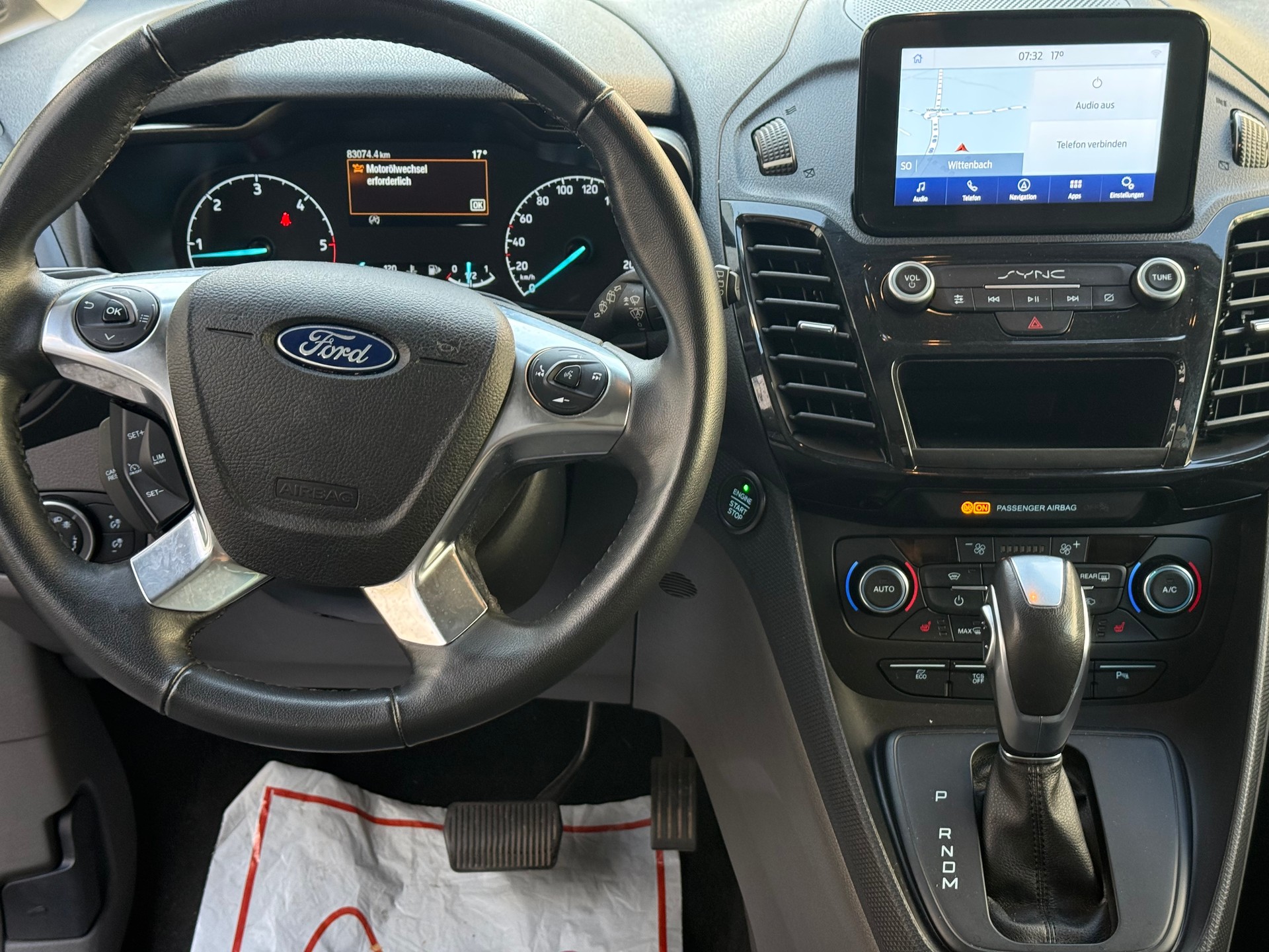 FORD Grand Tourneo Connect 1.5 EcoBlue Titanium Automat-image-11