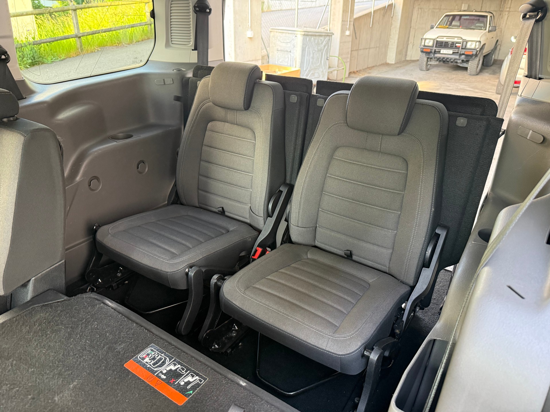 FORD Grand Tourneo Connect 1.5 EcoBlue Titanium Automat-image-10